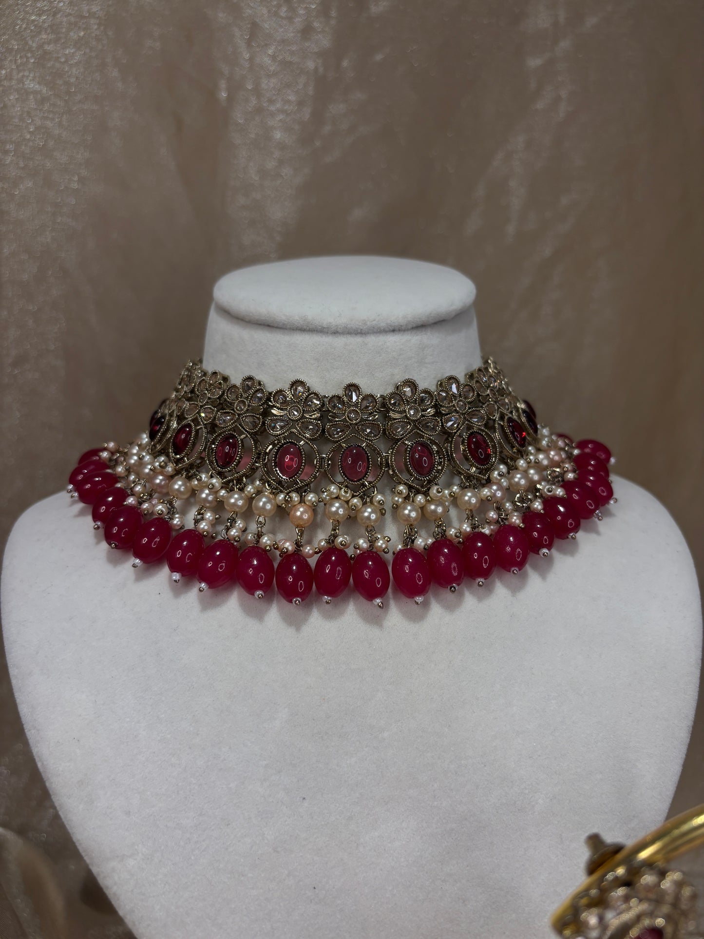 Maroon choker set