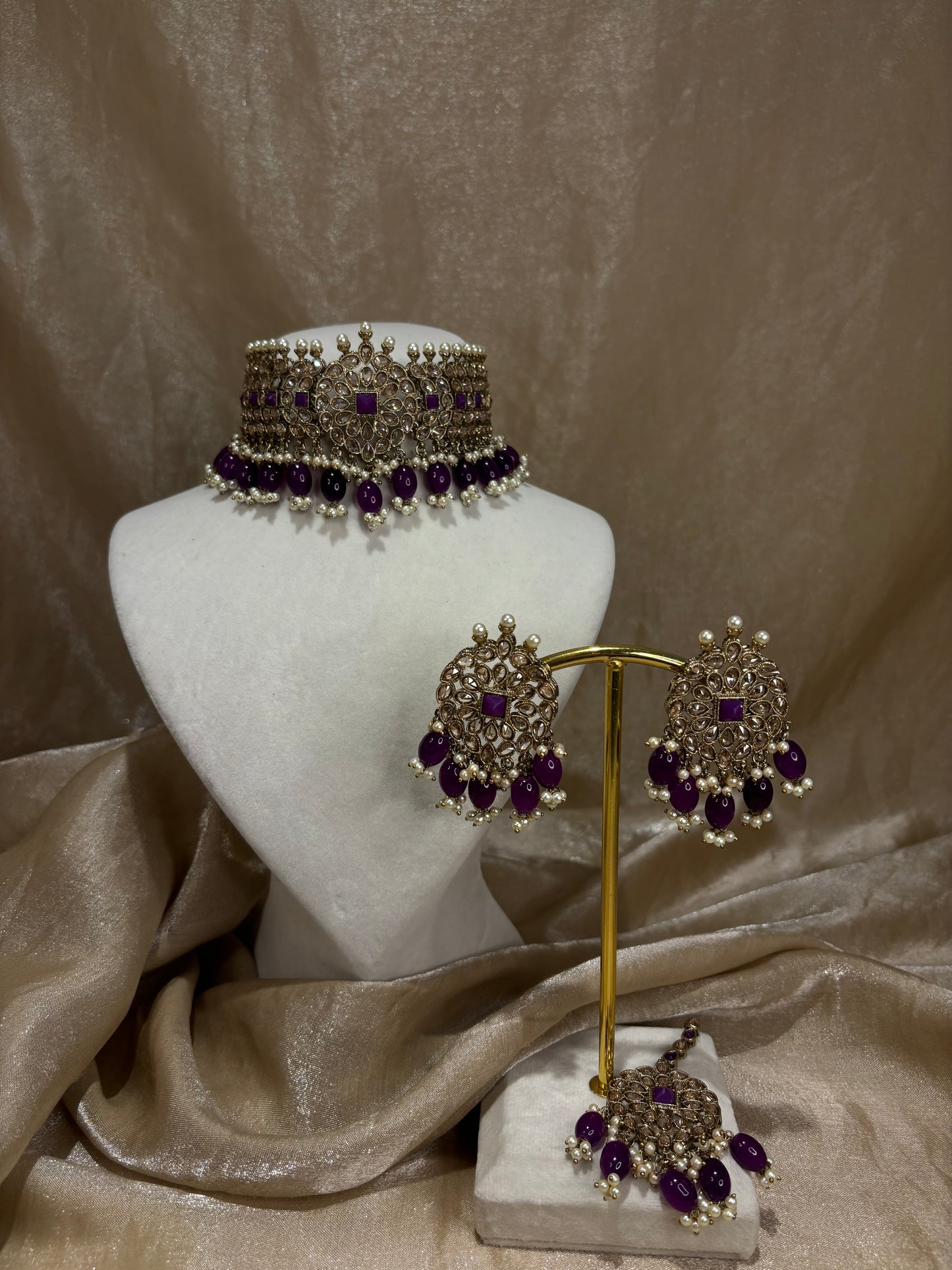 Purple choker set