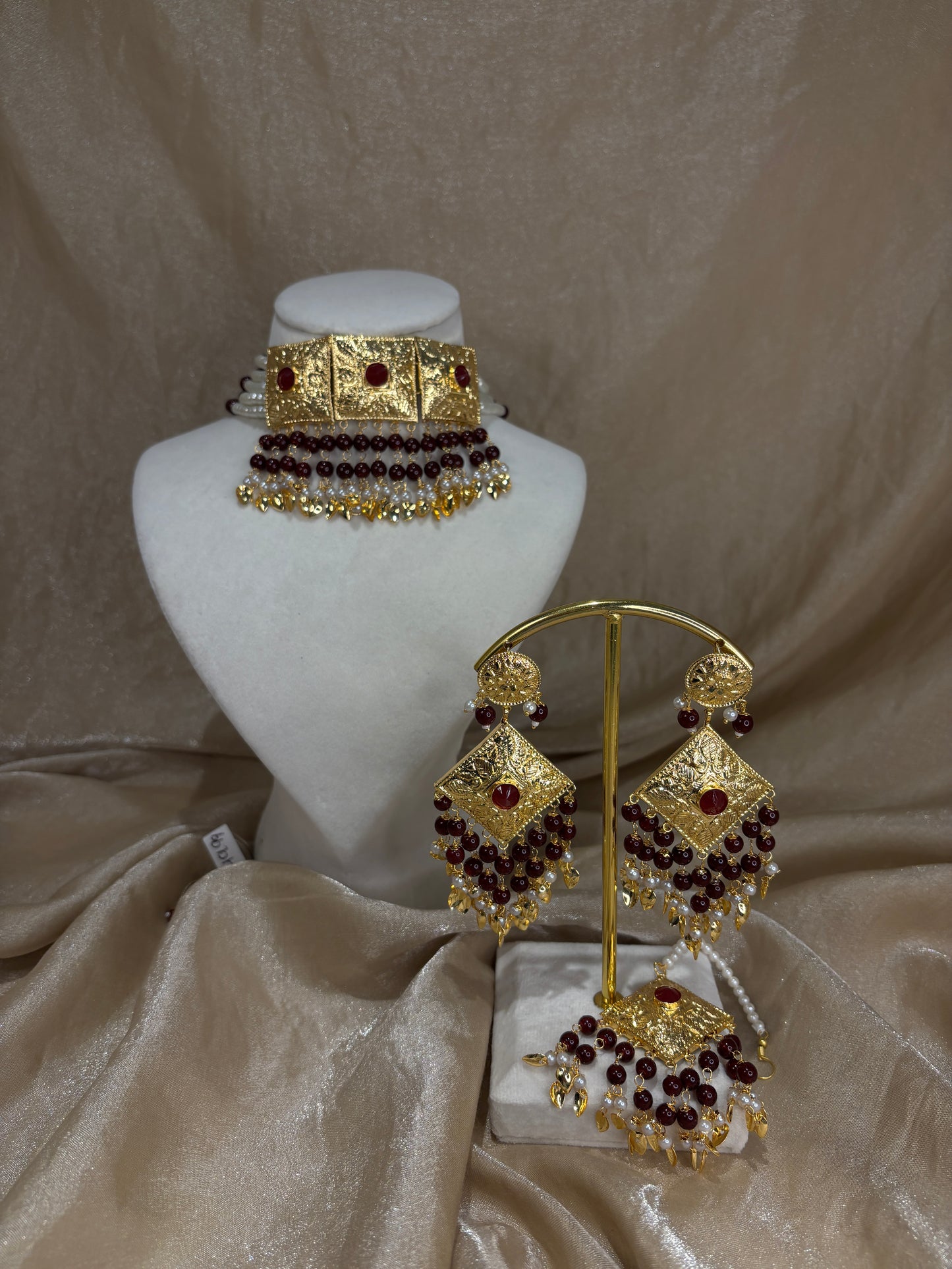 Maroon jadau choker set