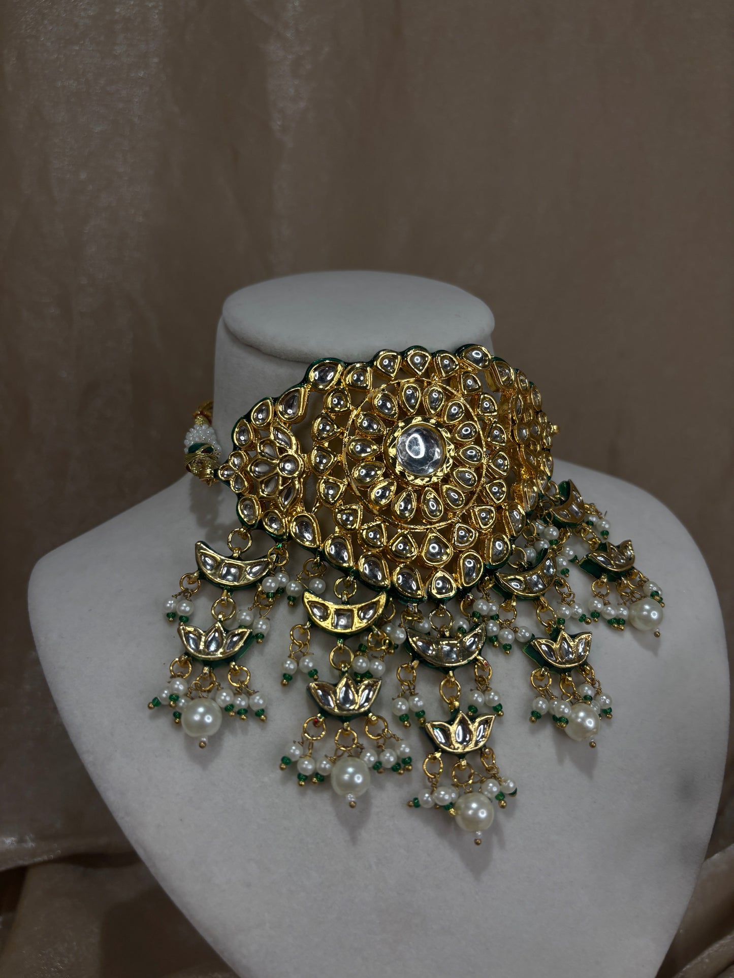 Gold kundan choker set