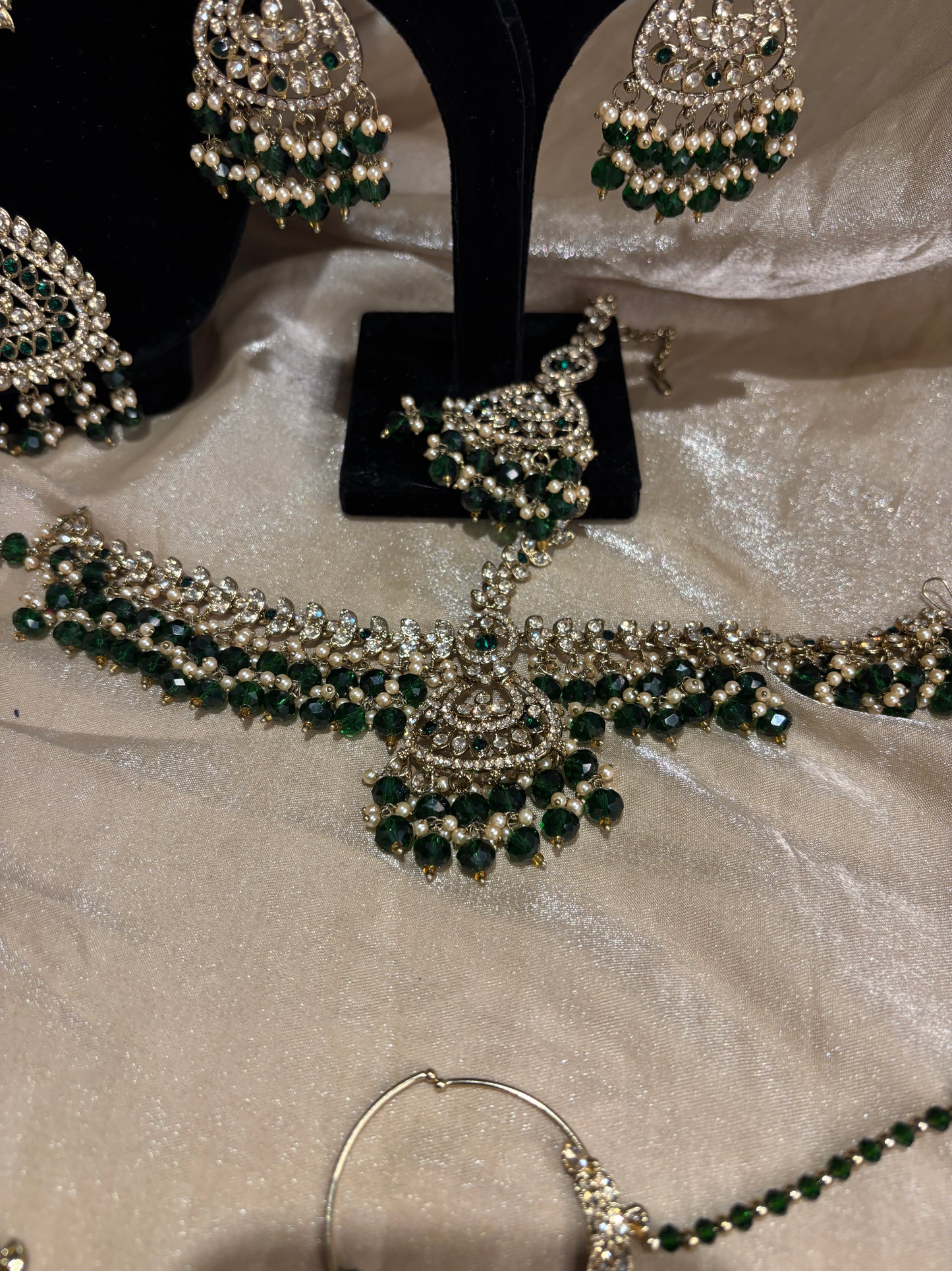 Heavy emerald green set