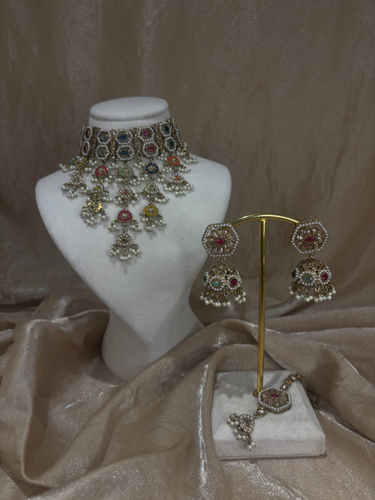 Multi colour v-shape choker set