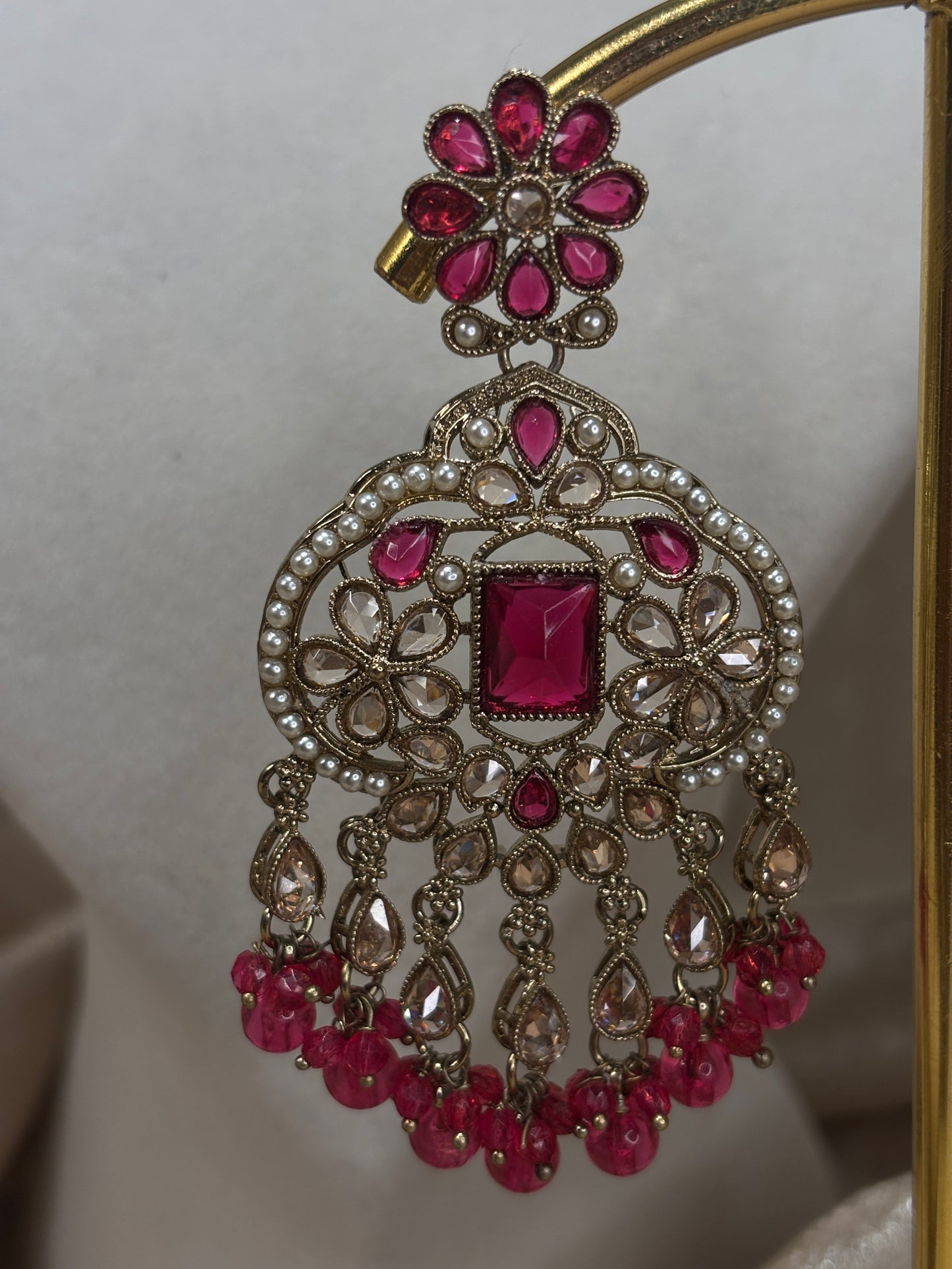 Hot pink choker set