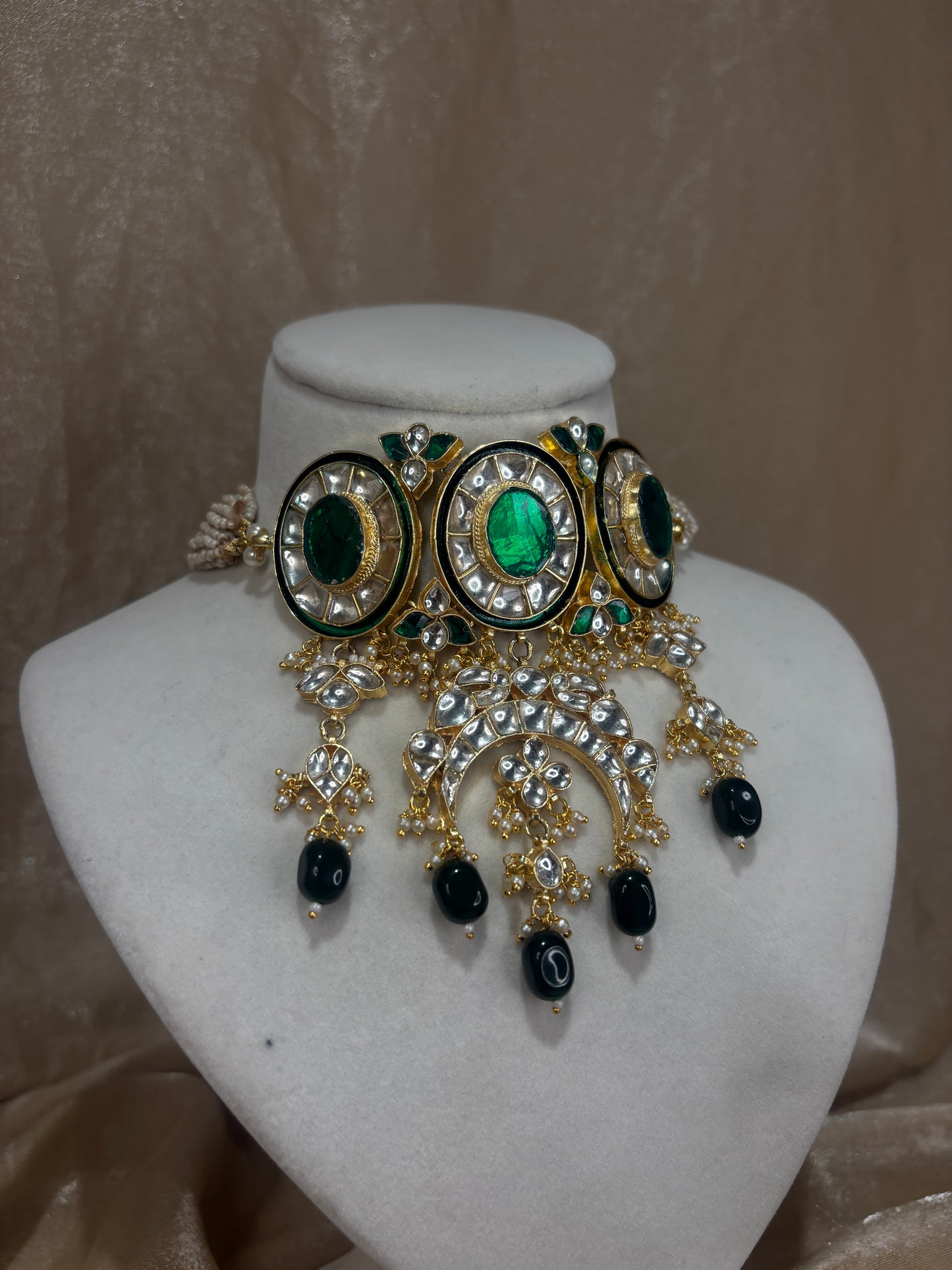 Emerald green choker set