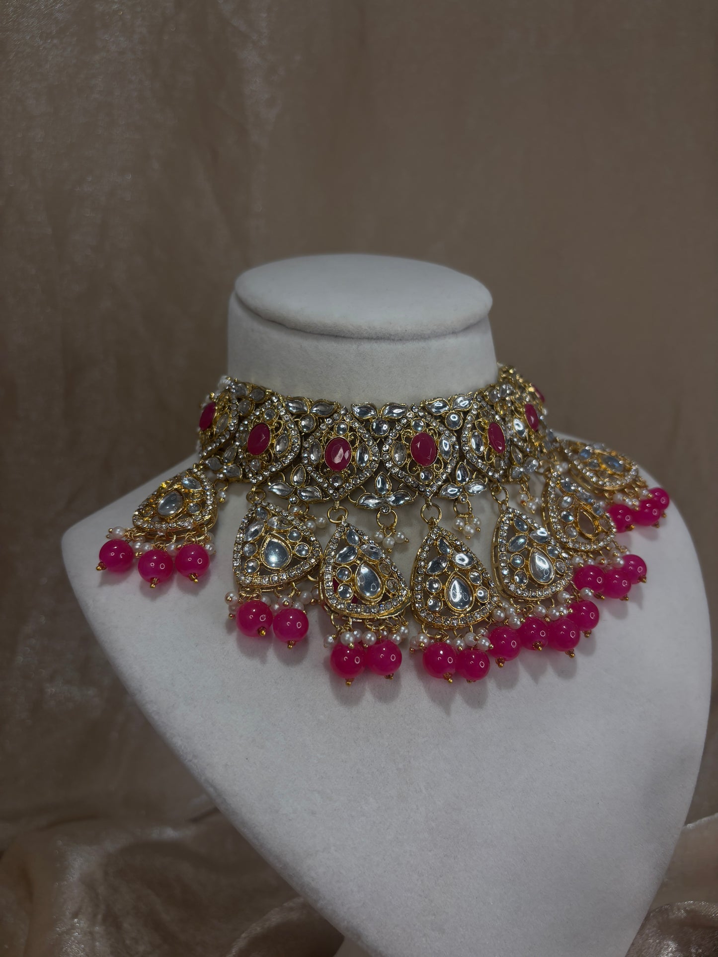 Hot pink choker set