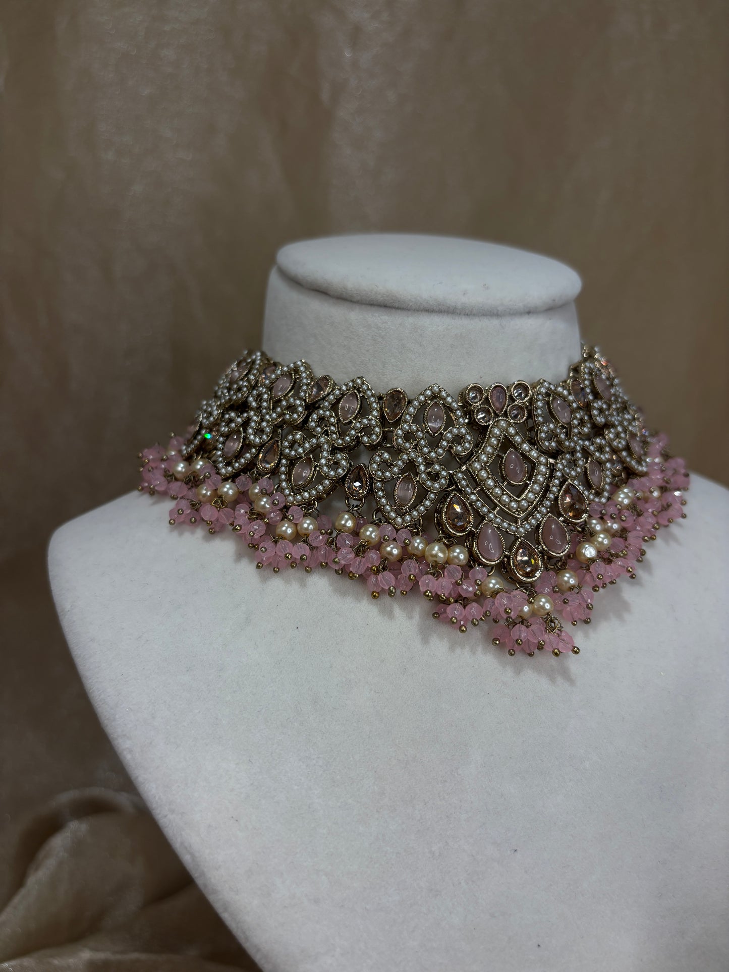 Baby pink choker set