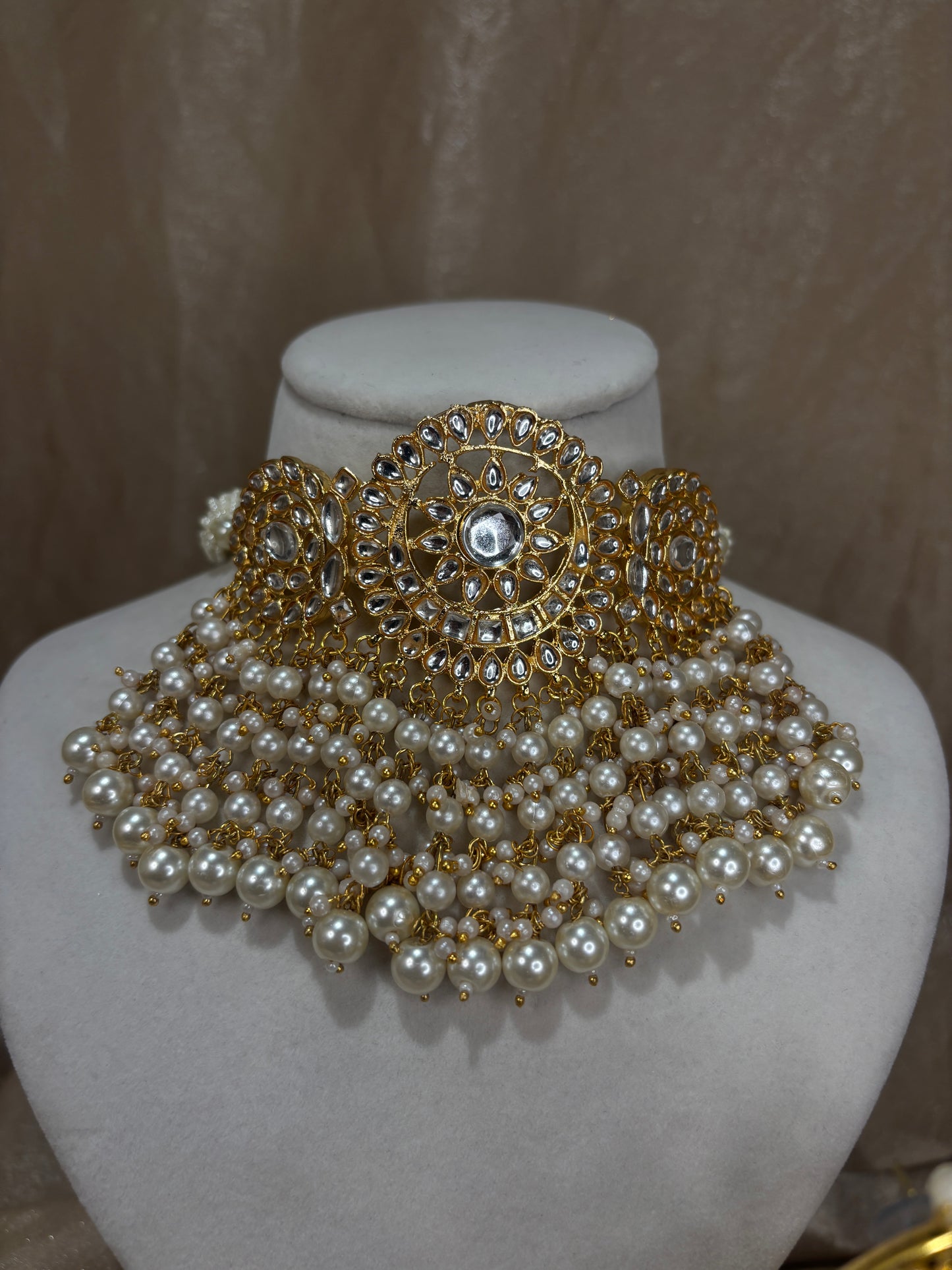 Gold kundan choker set