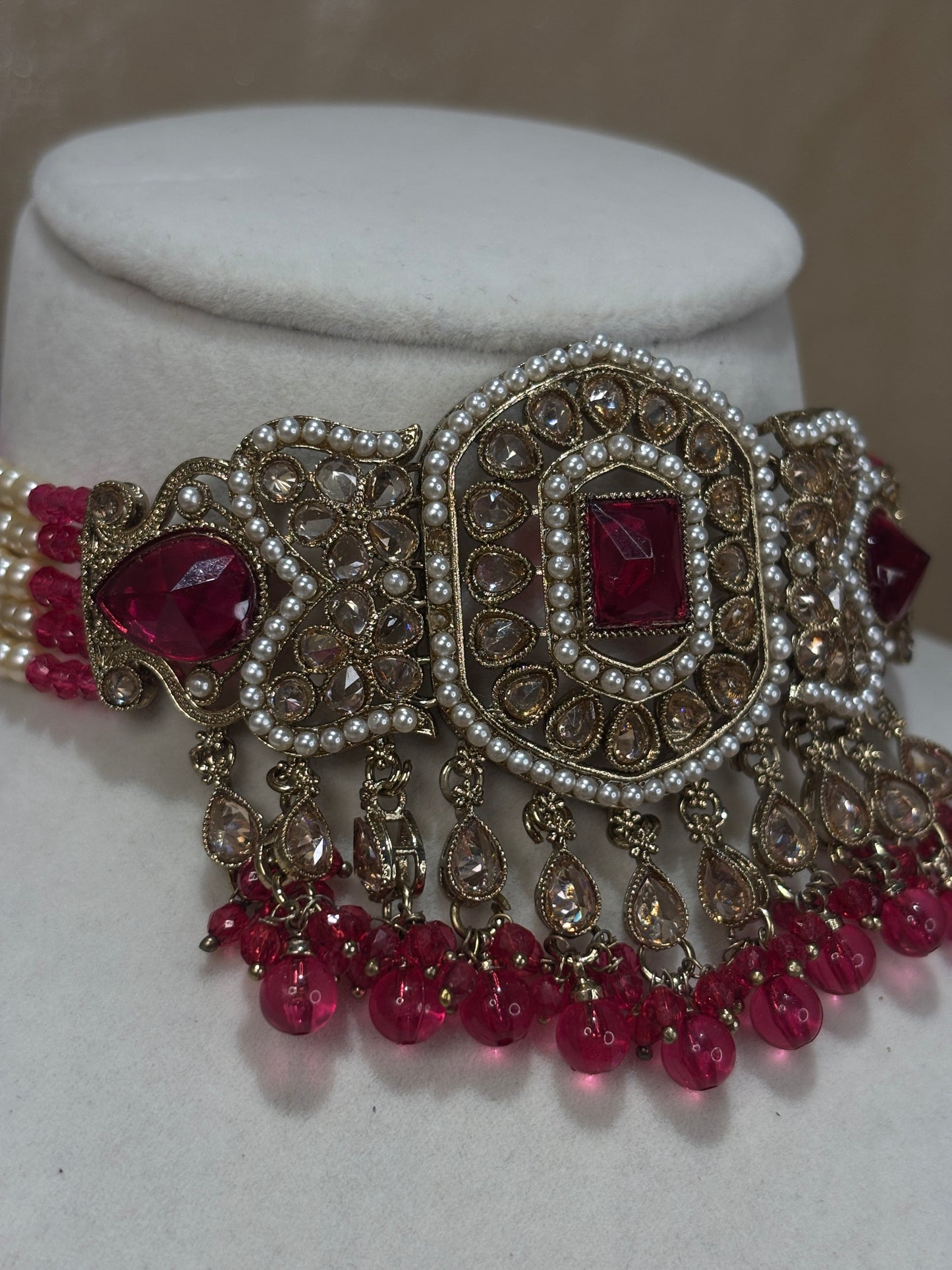 Hot pink choker set
