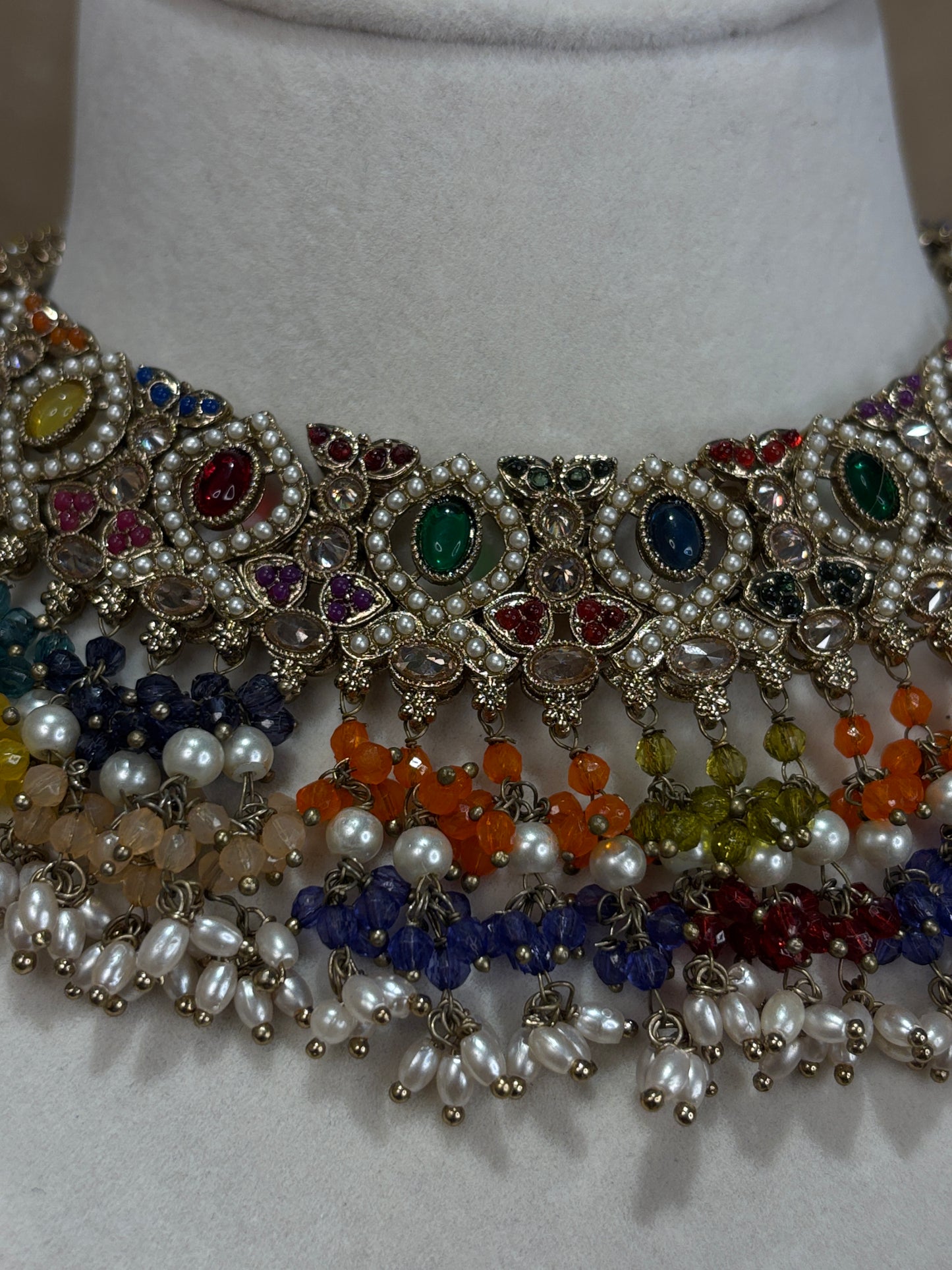Heavy multi-colour necklace set