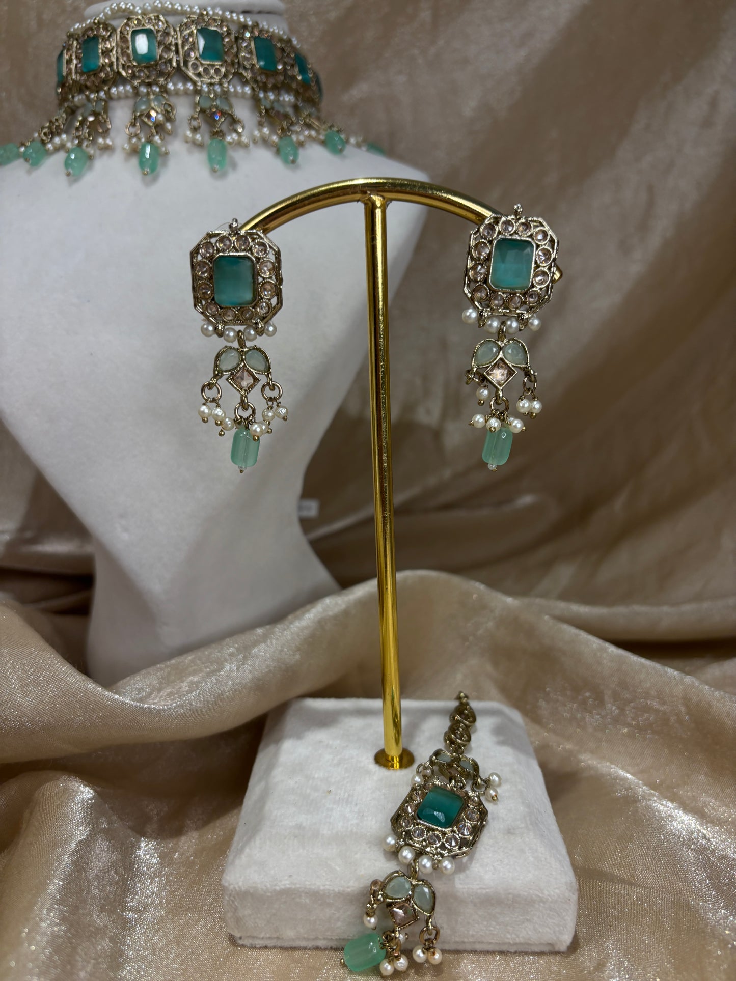 Mint green choker set