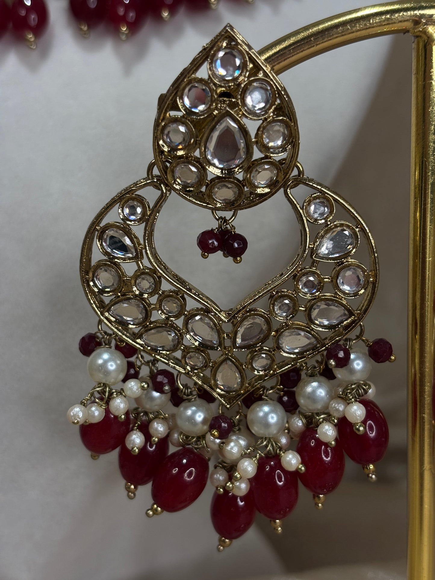 Red choker set
