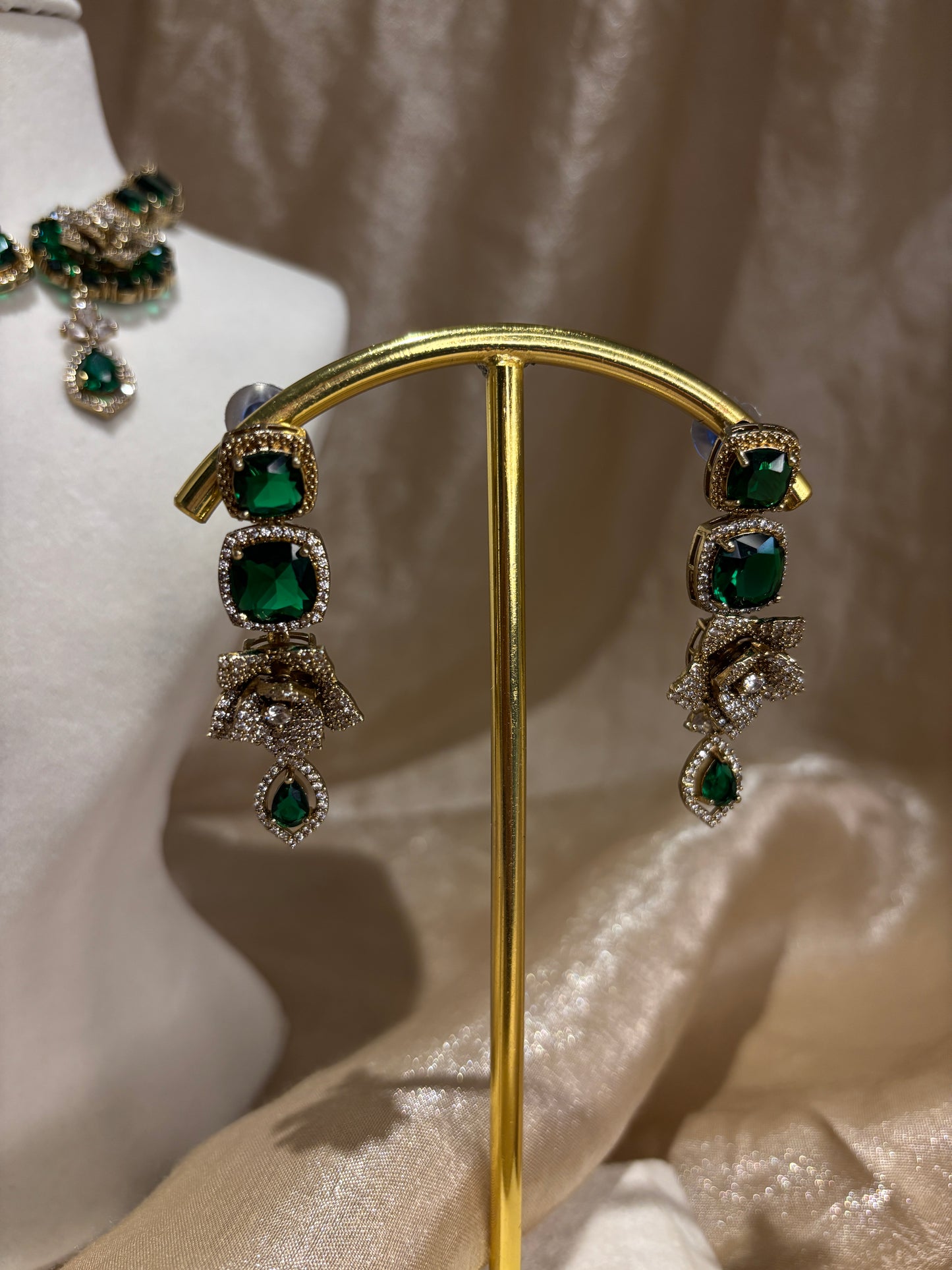 Emerald green necklace