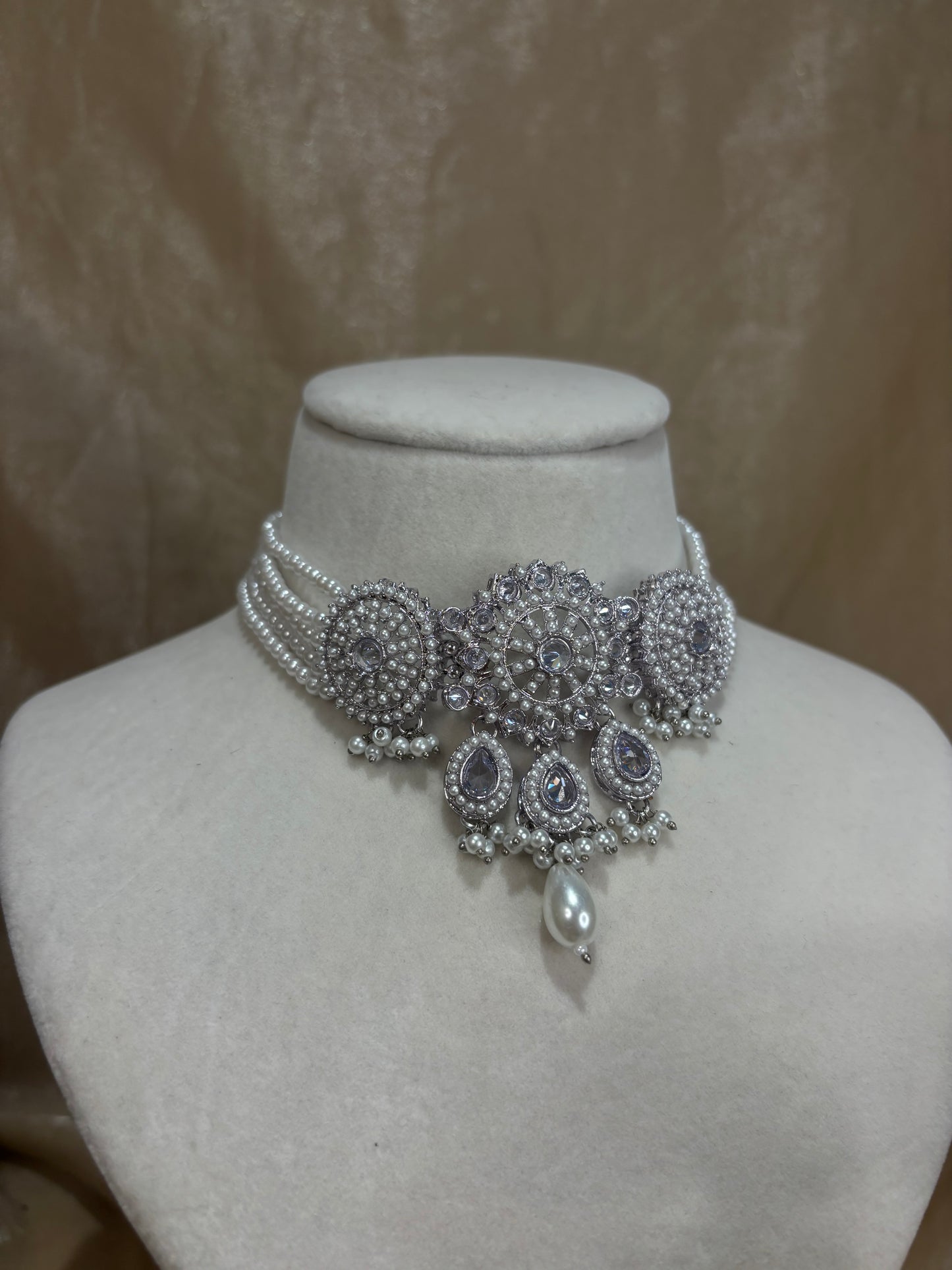 Silver choker set