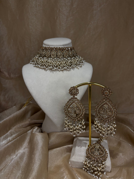 Heavy gold choker set