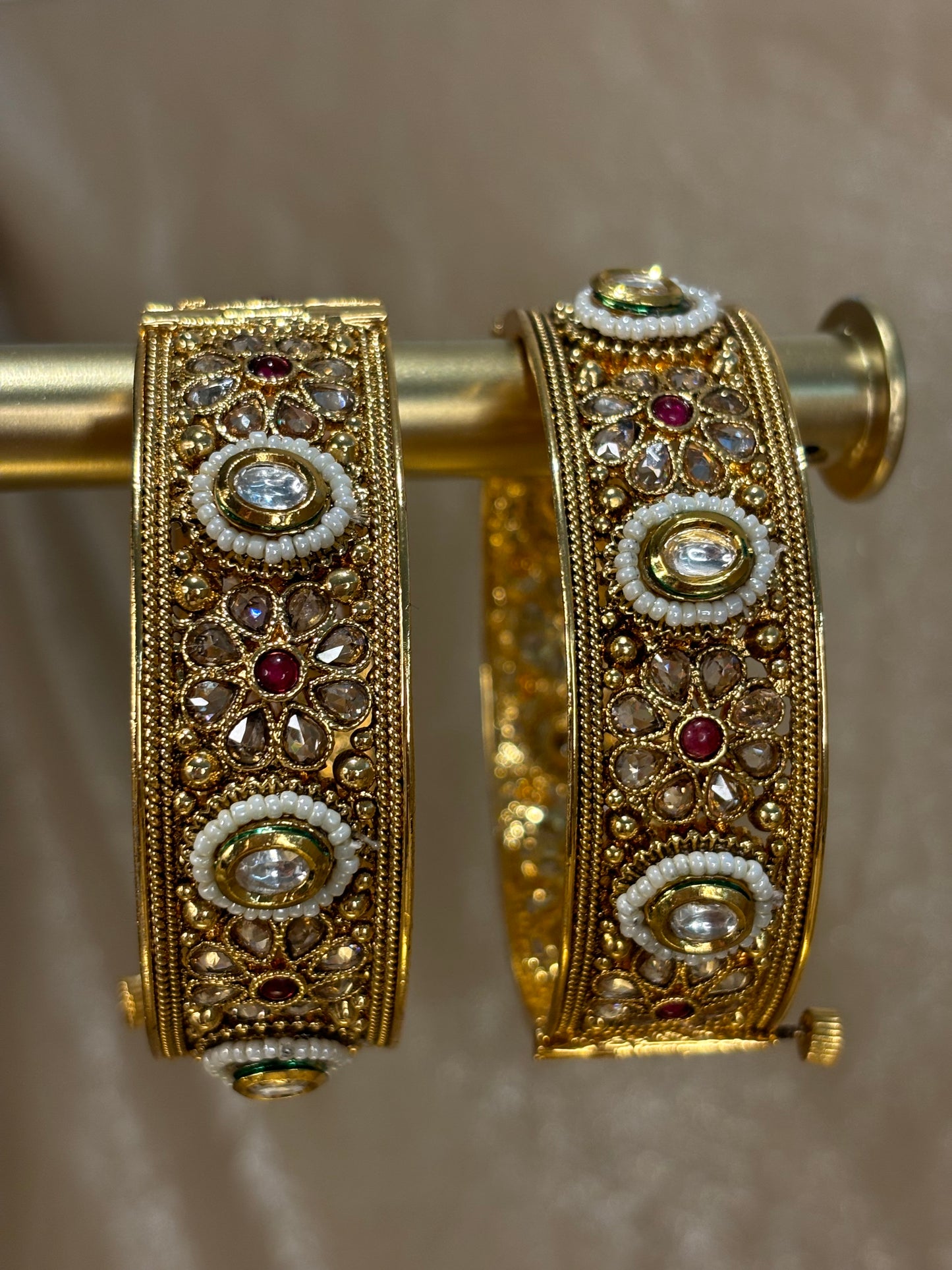 Yellow gold statement kare