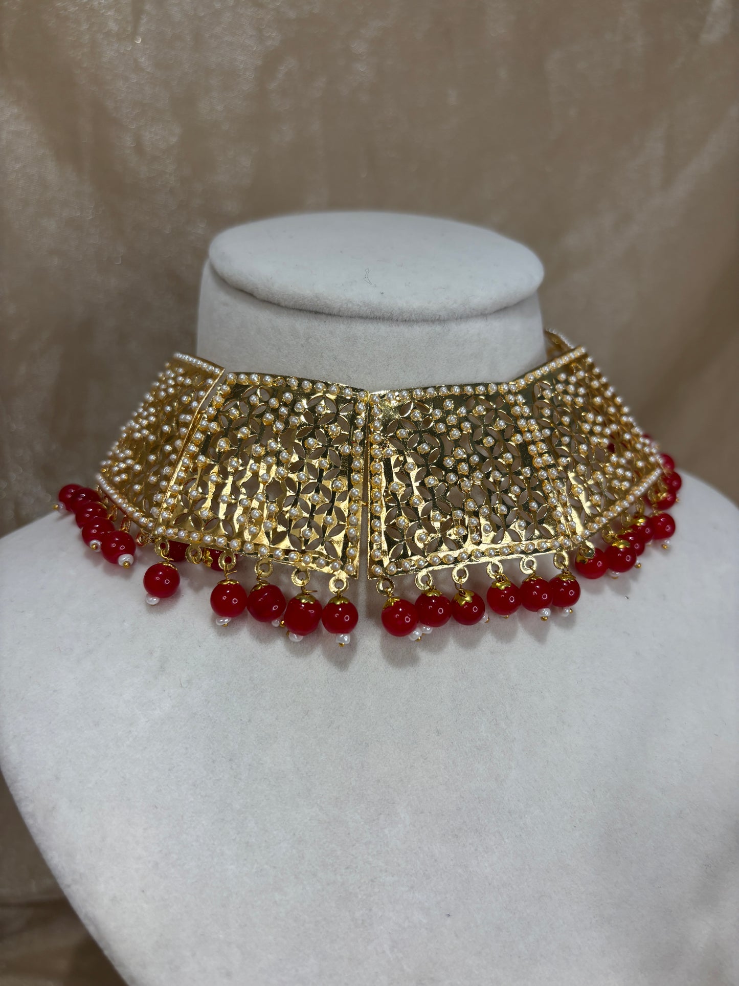 Red jadau choker
