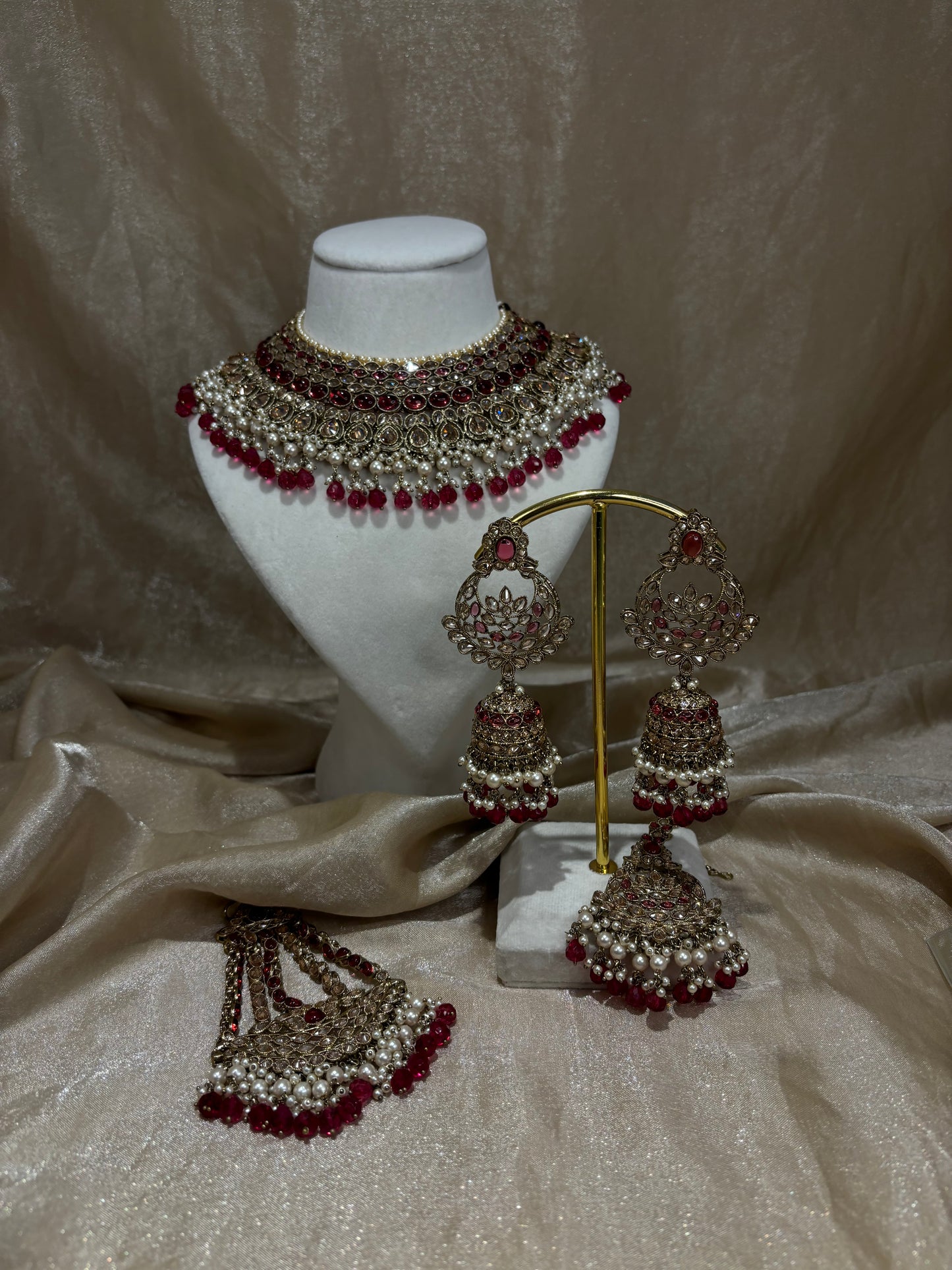 Hot pink necklace set