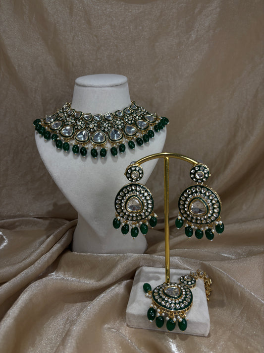 Emerald green kundan necklace set