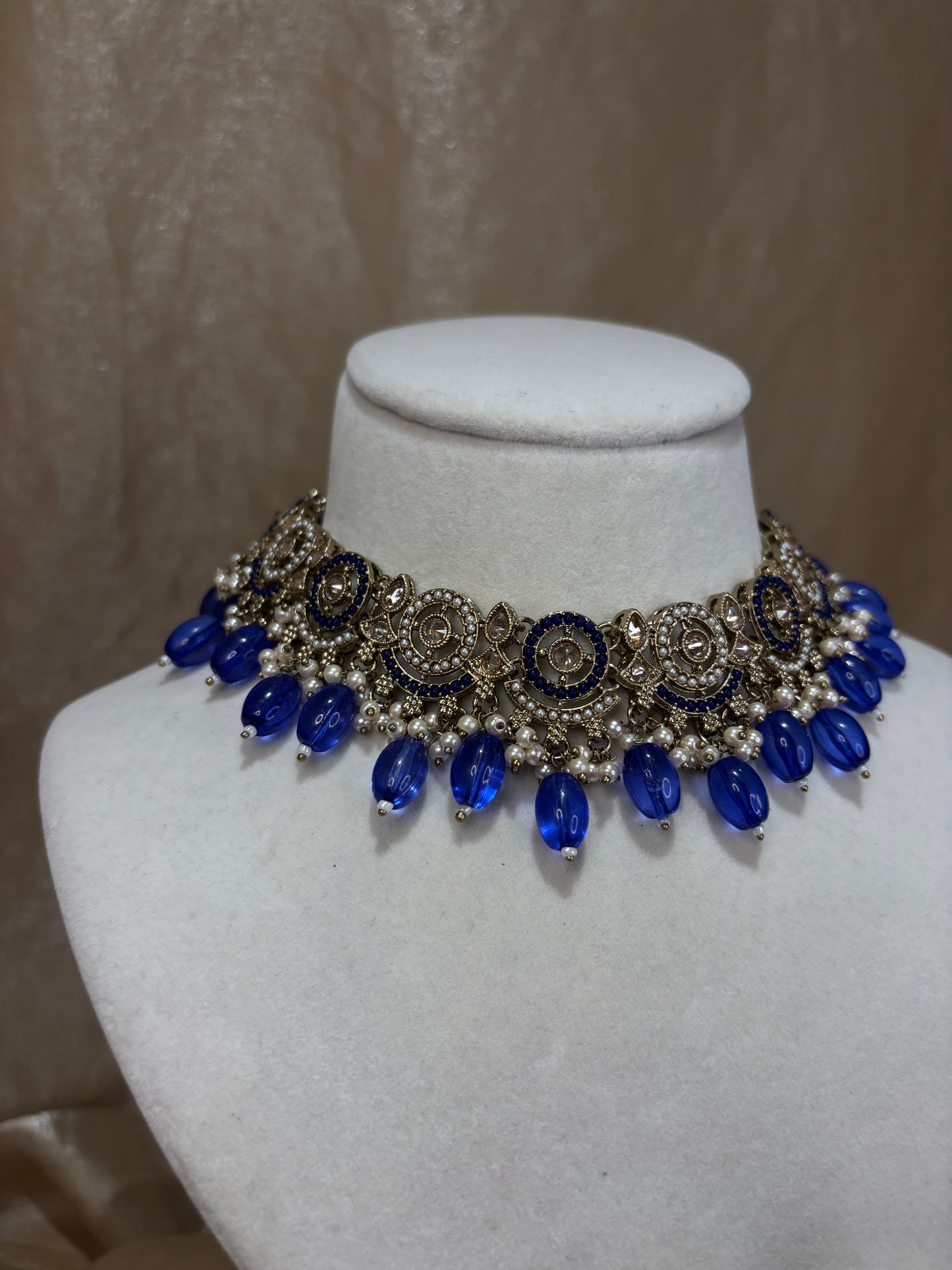Royal blue choker set