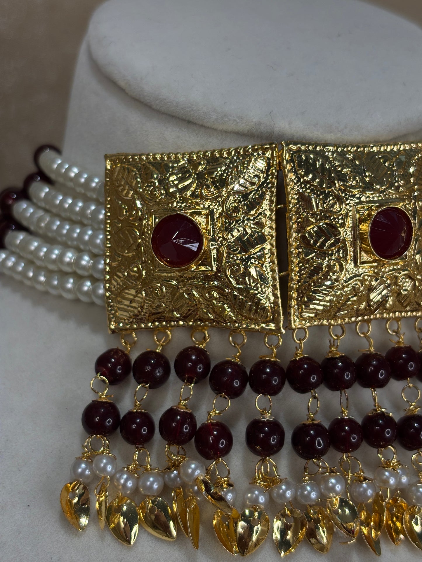 Maroon jadau choker set