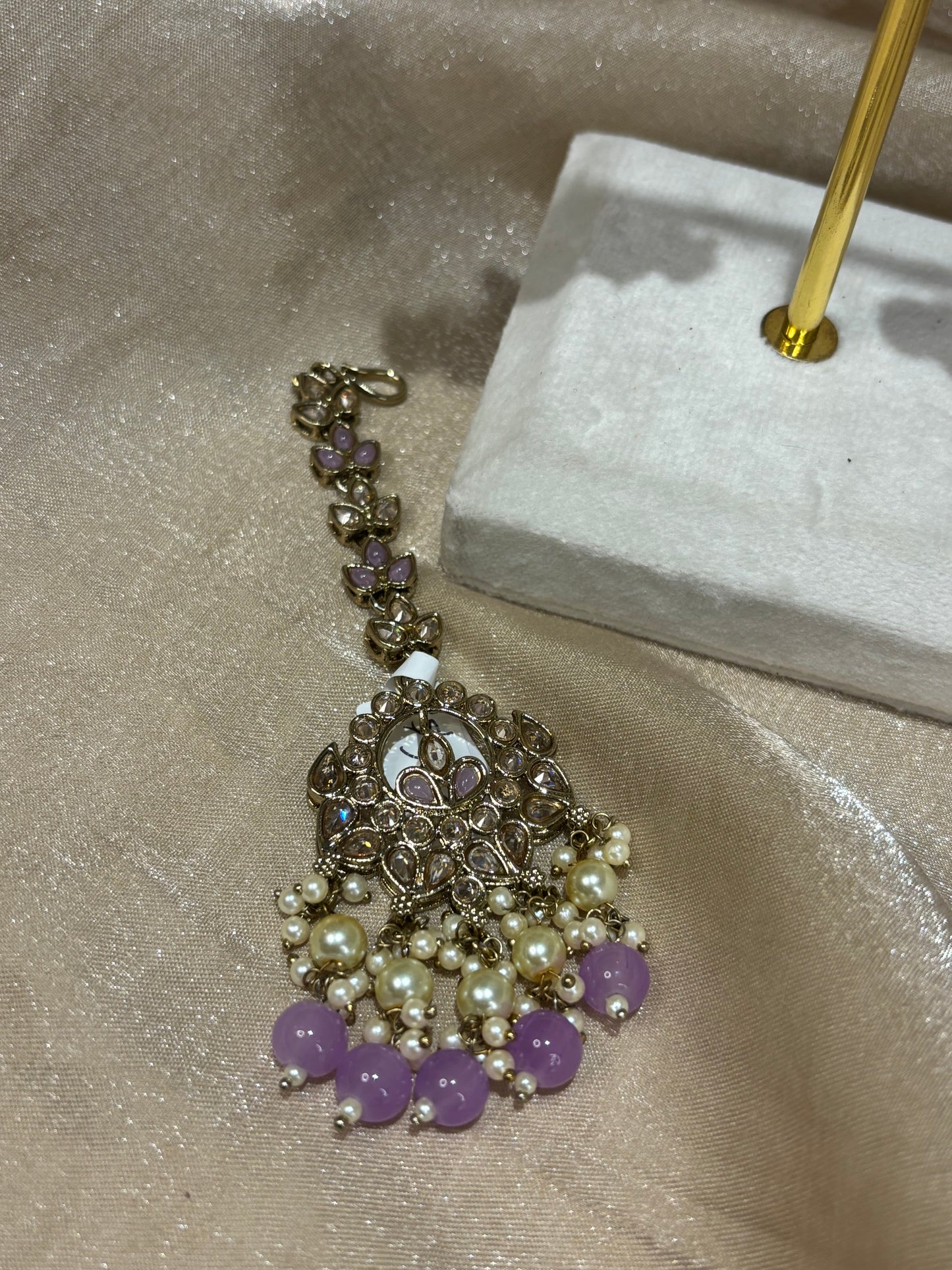 Lavender earring/tikka set