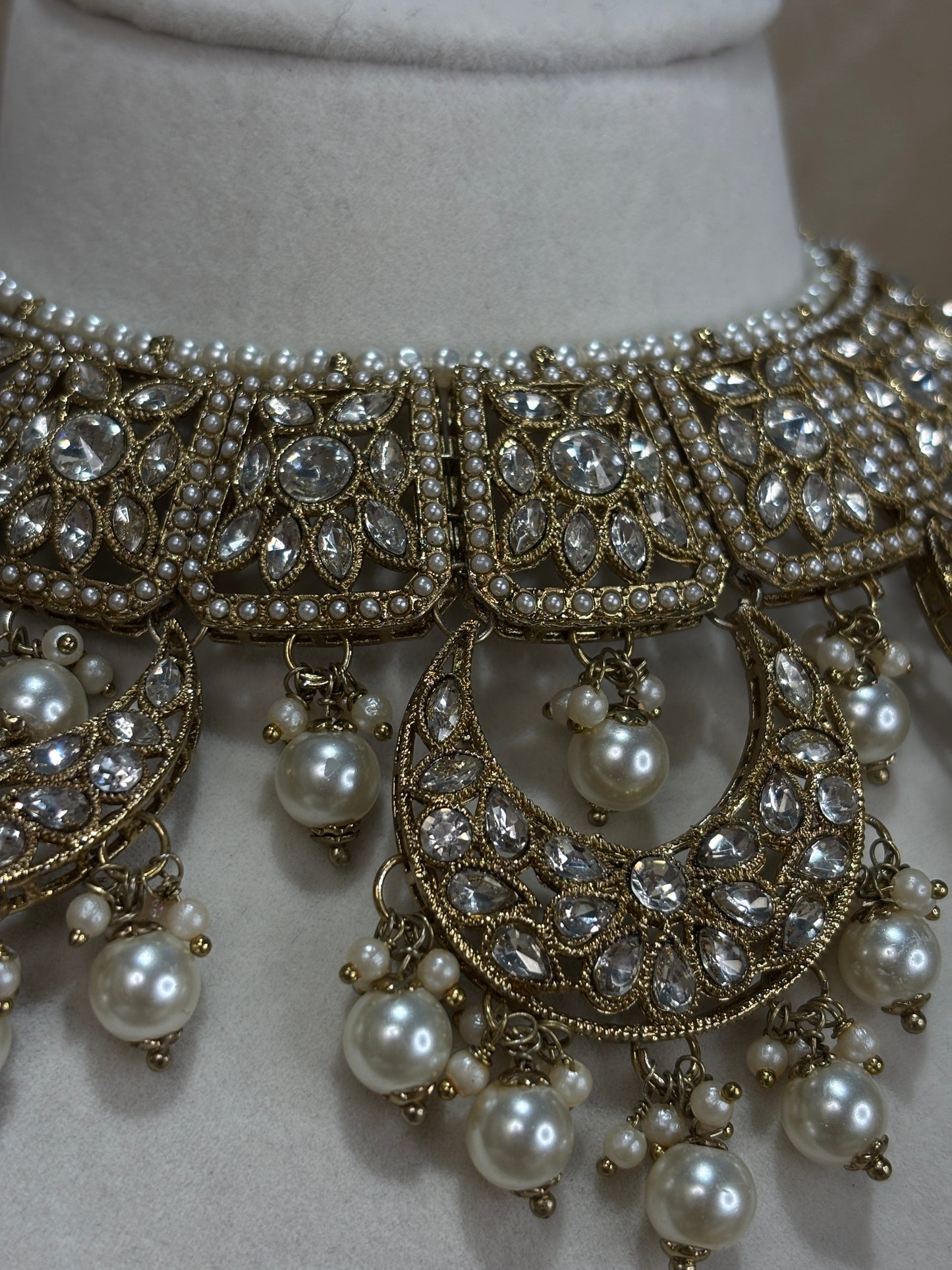 Gold choker set
