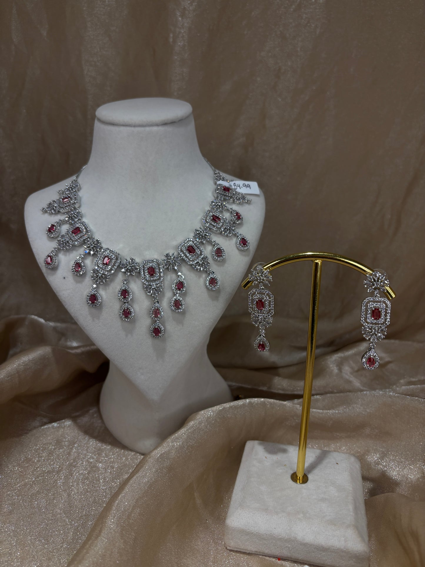 Red necklace set