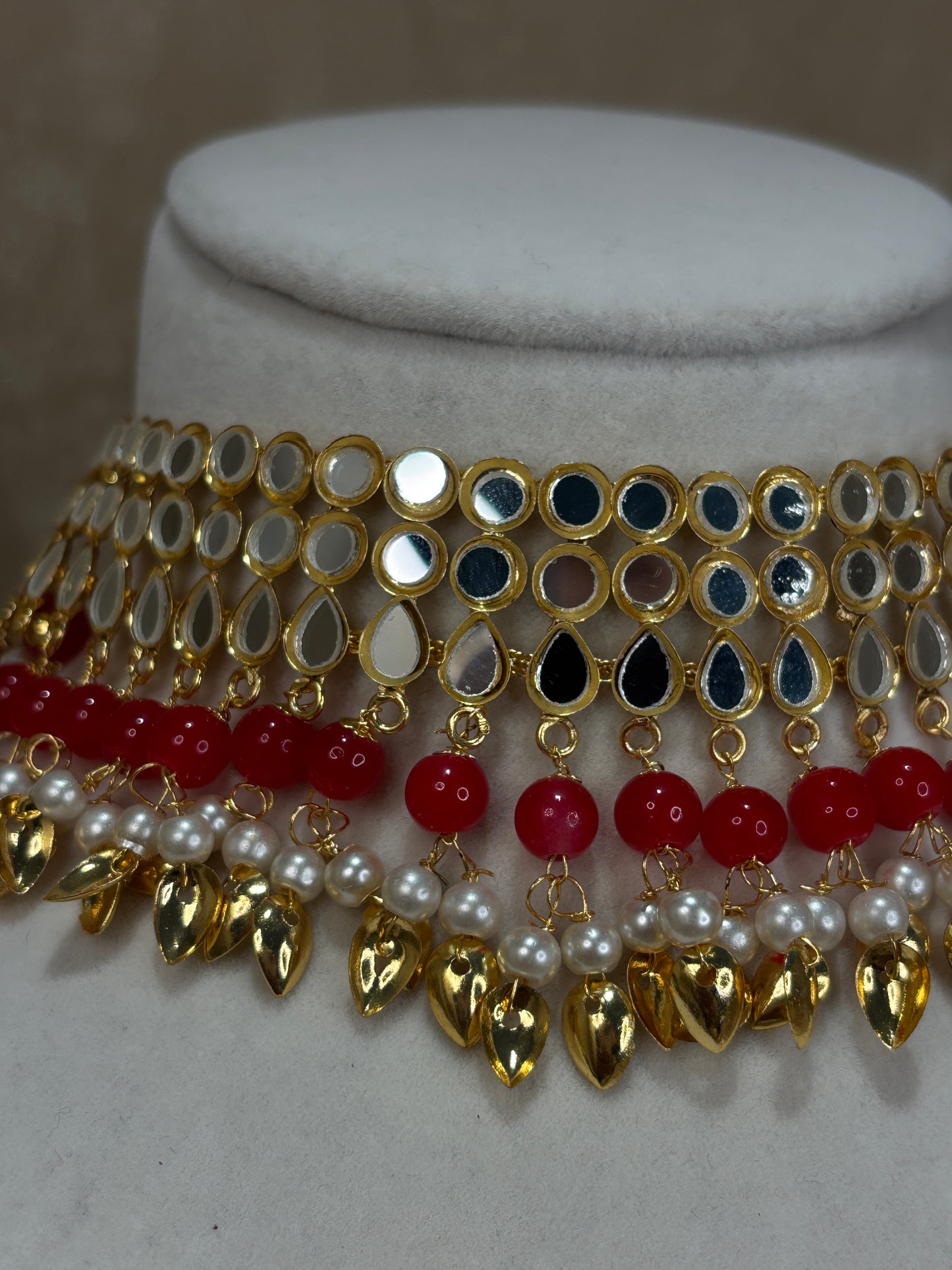 Red mirror work choker set