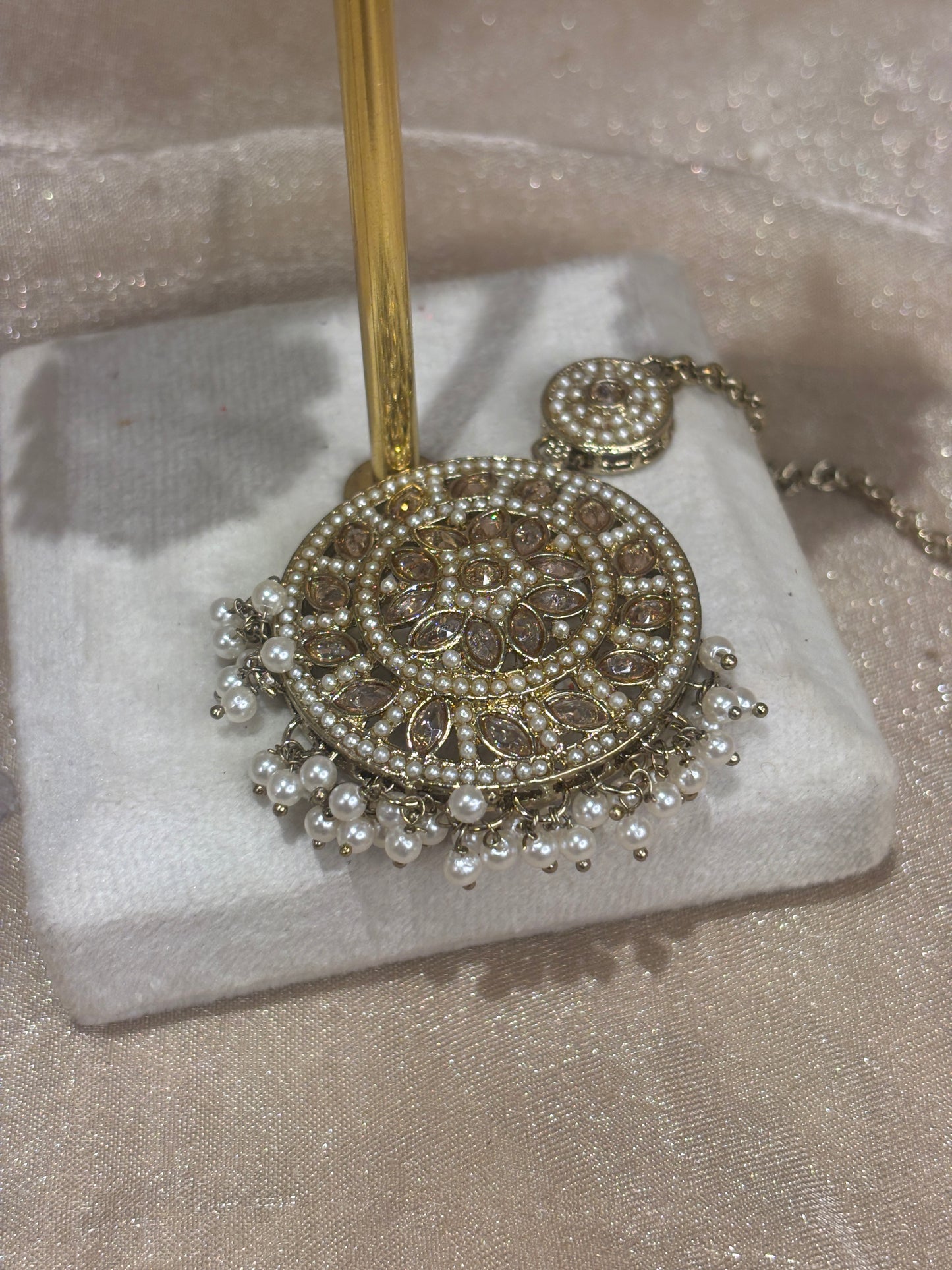 Gold jhumki/tikka set