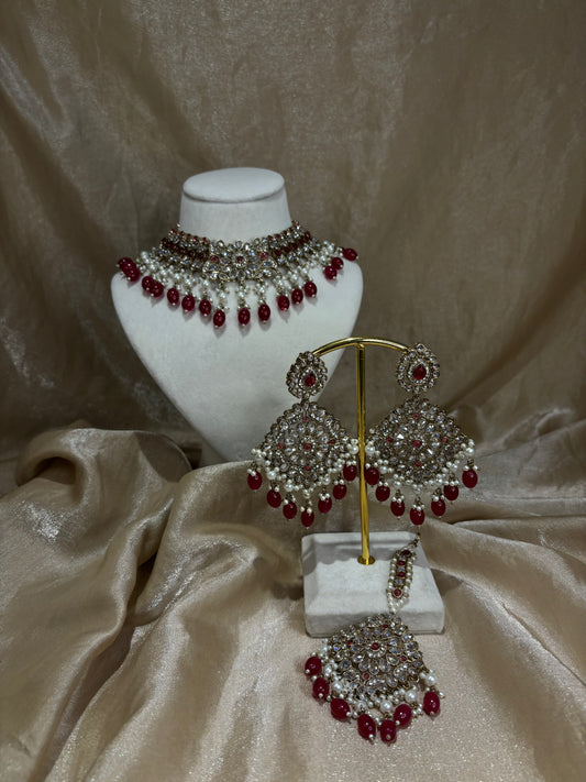 Red choker set