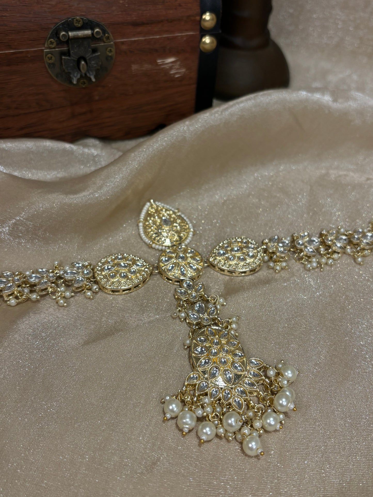 White kundan sheeshphool (headband)