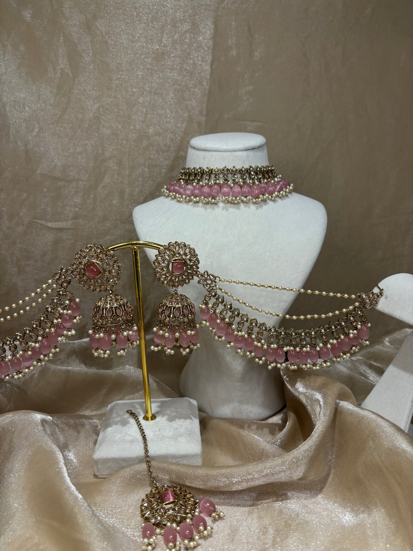 Baby pink necklace set