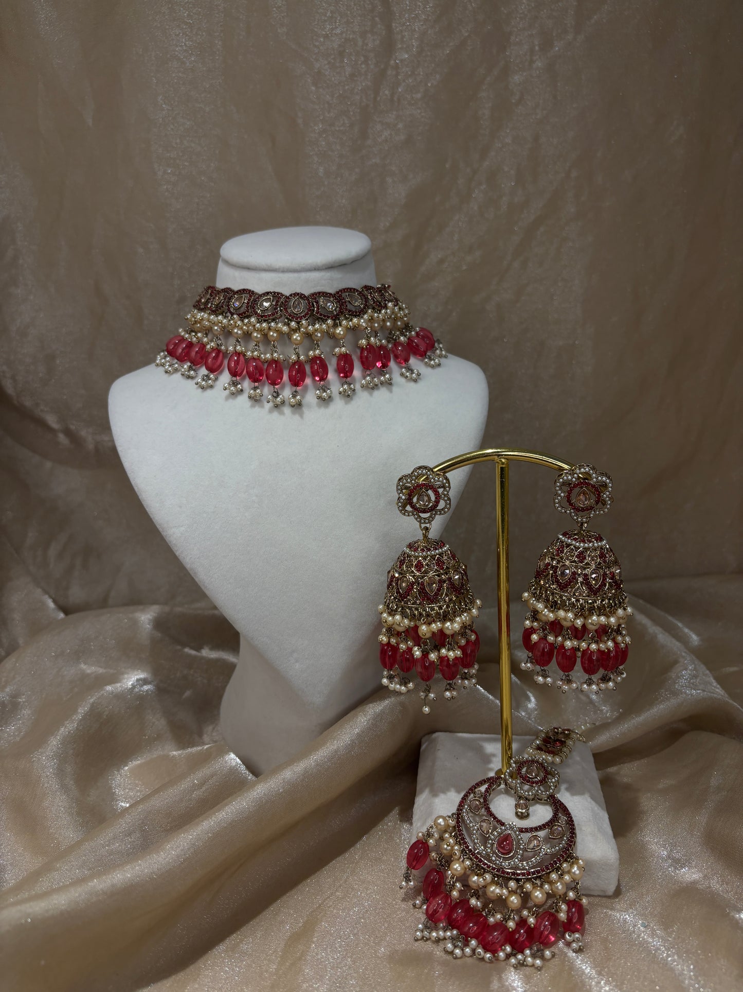 Hot pink choker set