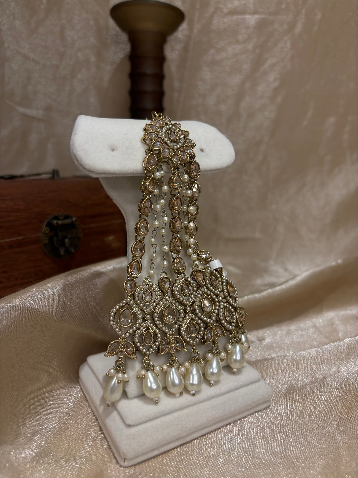 Gold pearl passa
