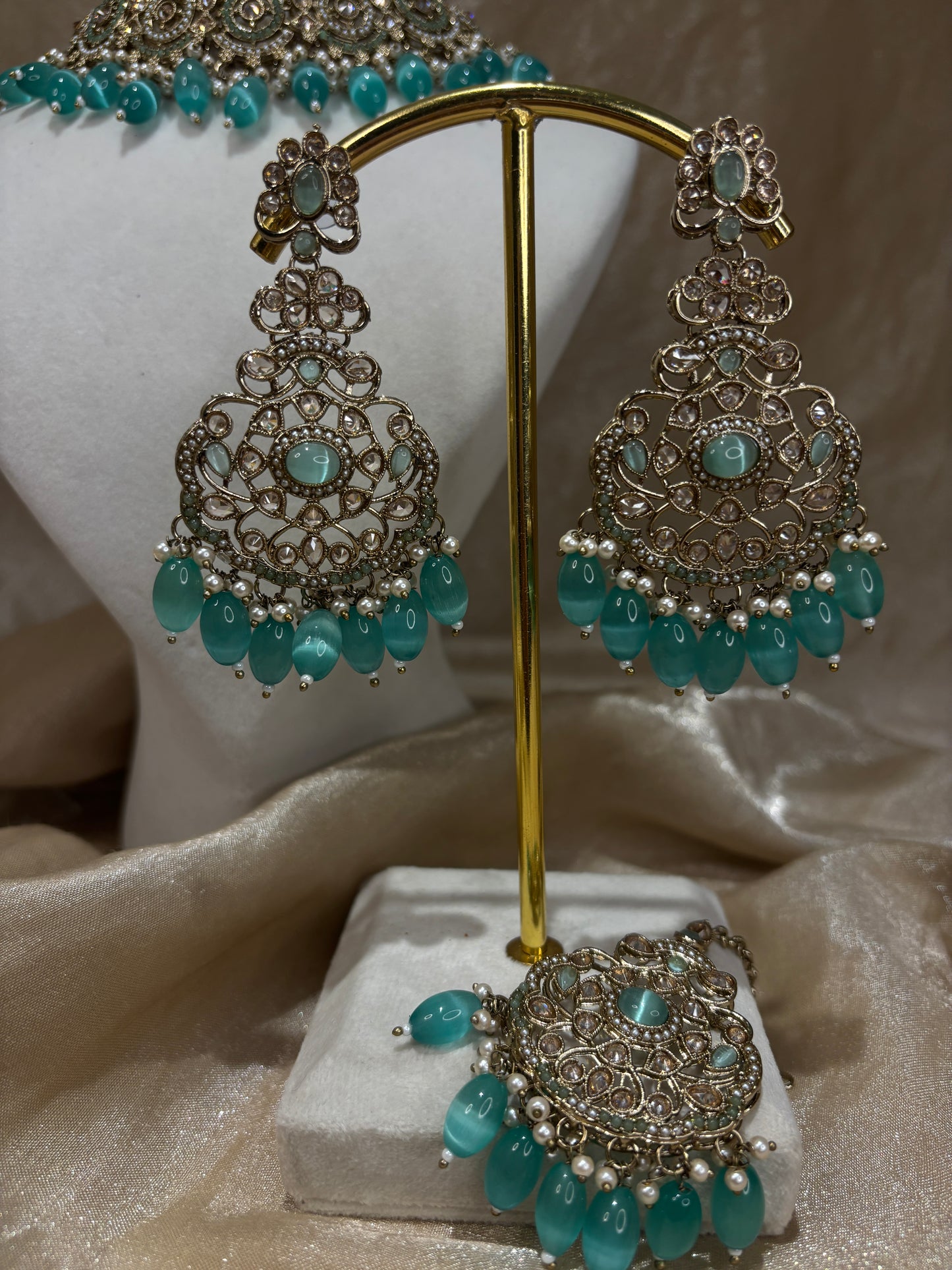 Sea green choker set