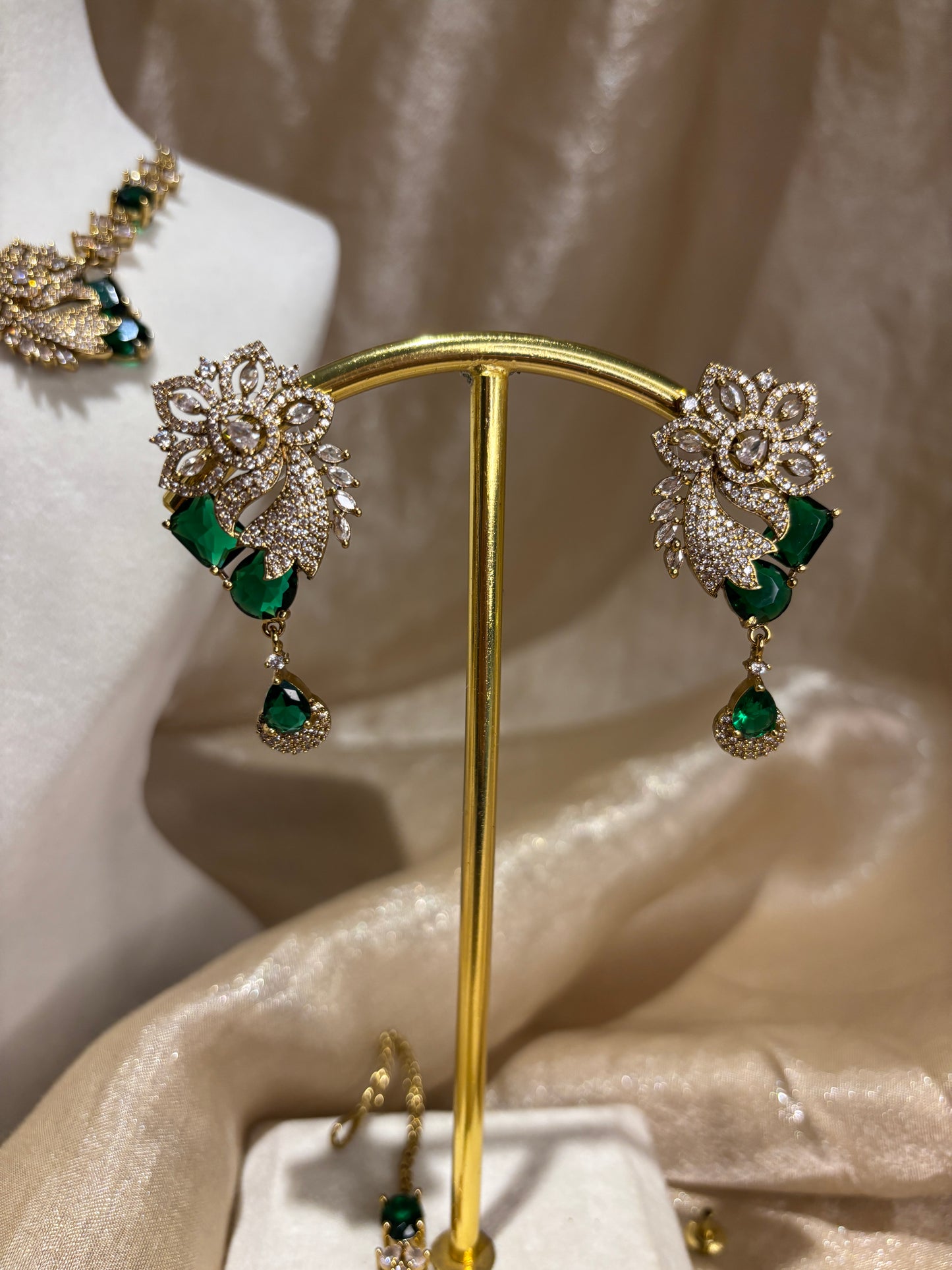 Emerald green necklace
