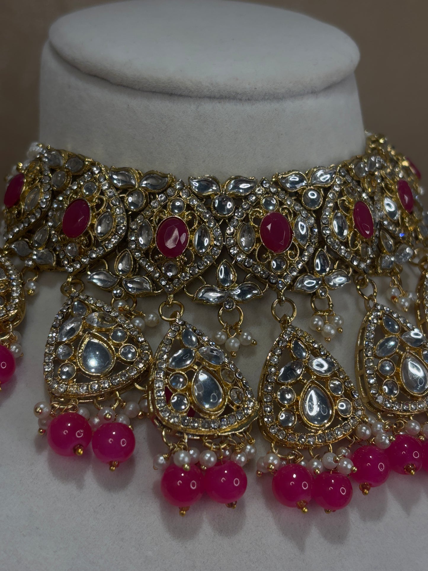 Hot pink choker set