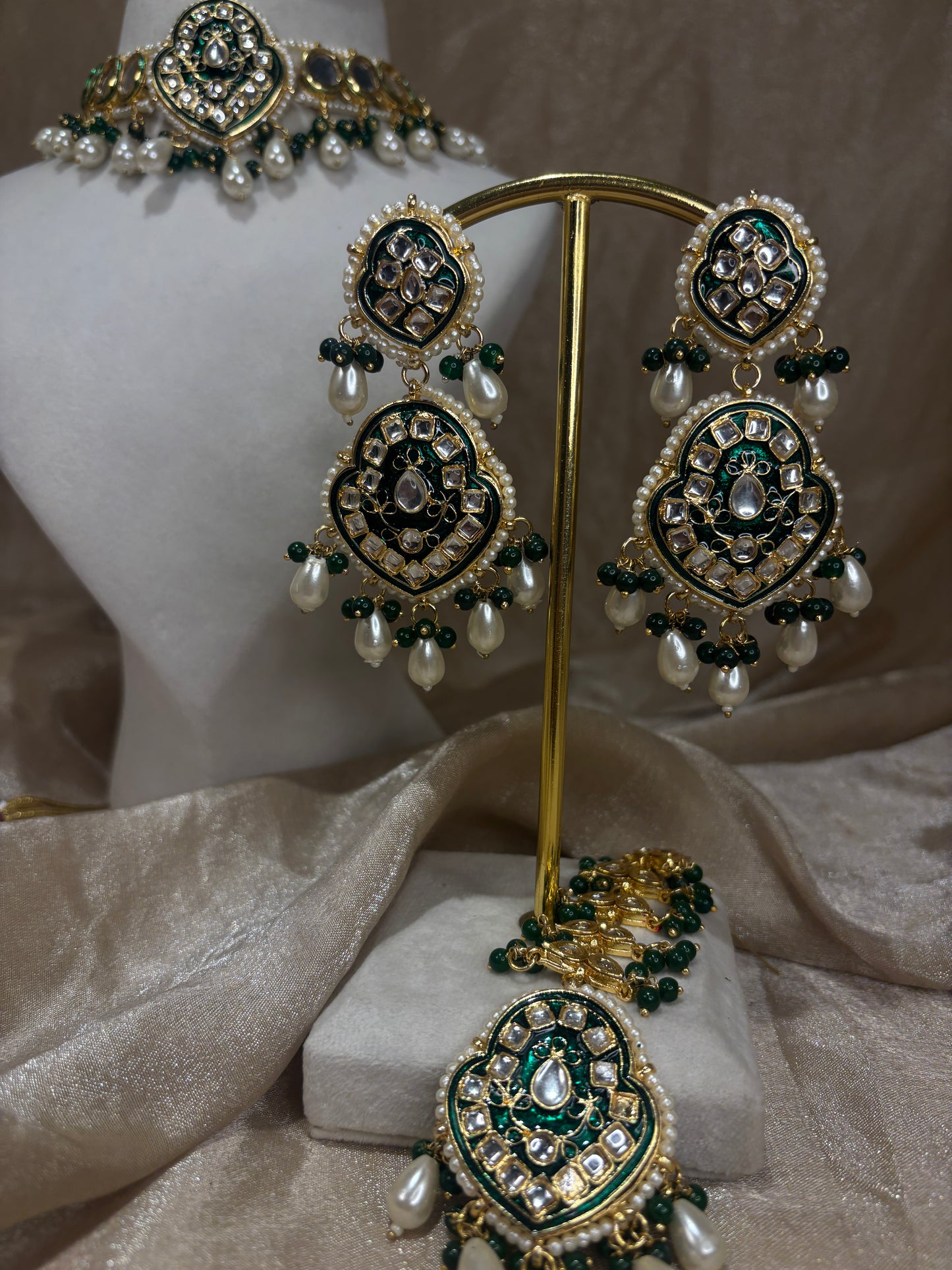 Emerald green kundan choker set