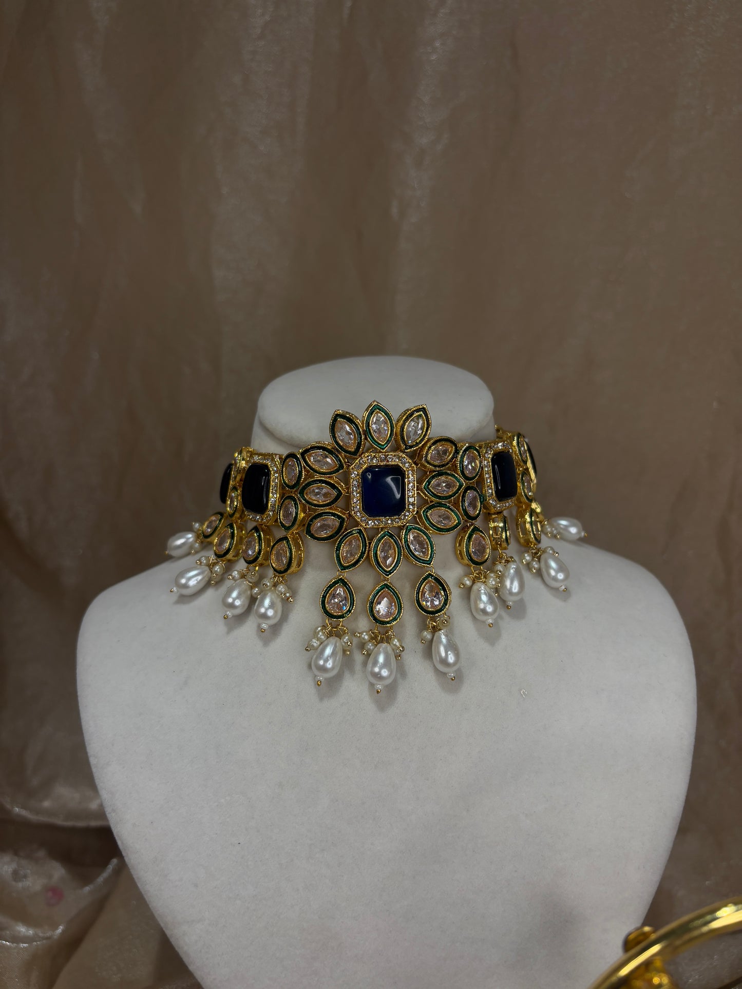 Navy blue choker set