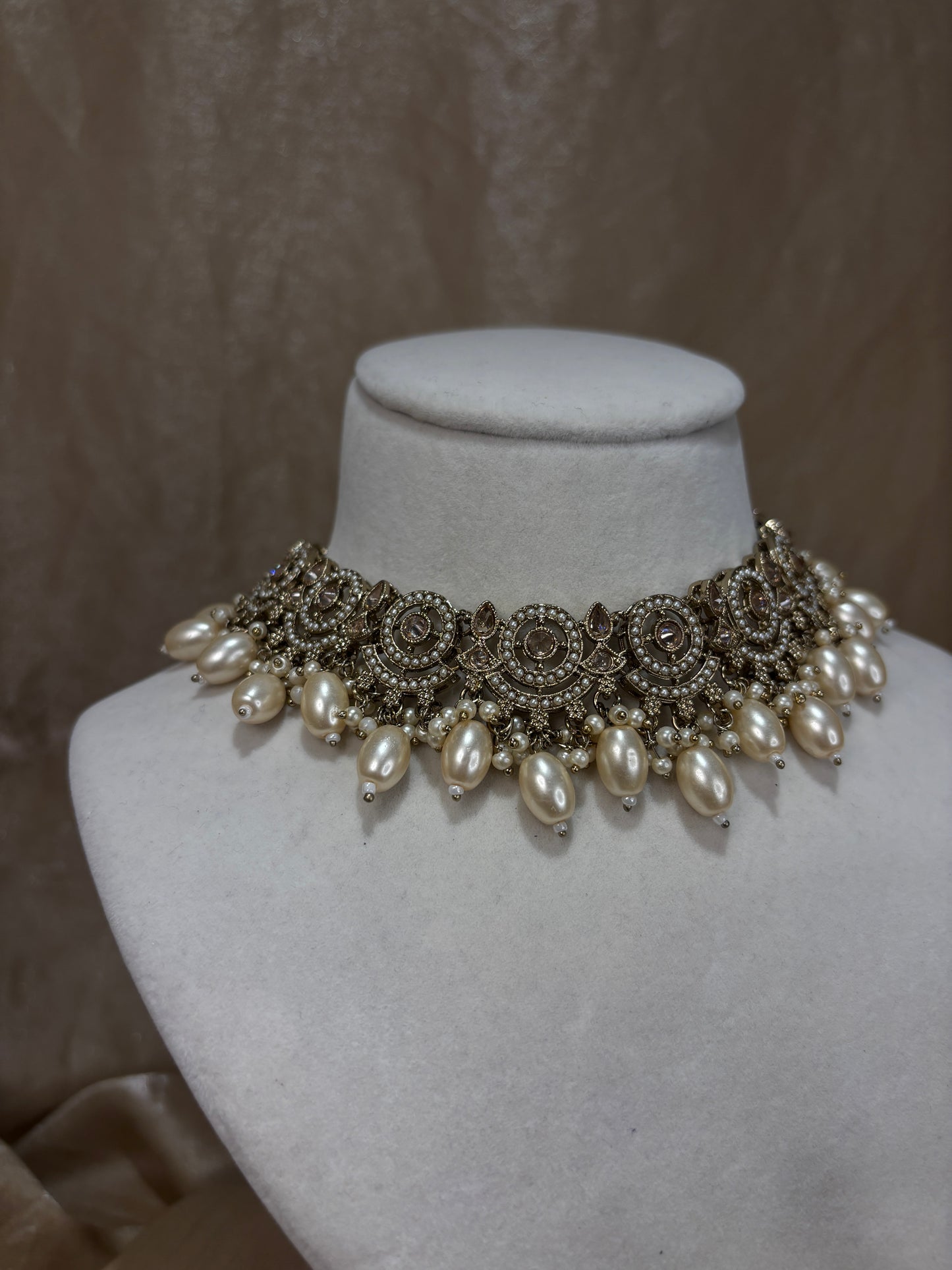 Gold choker set