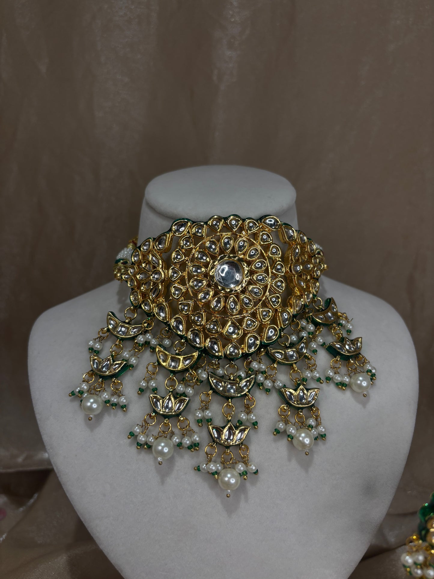 Gold kundan choker set