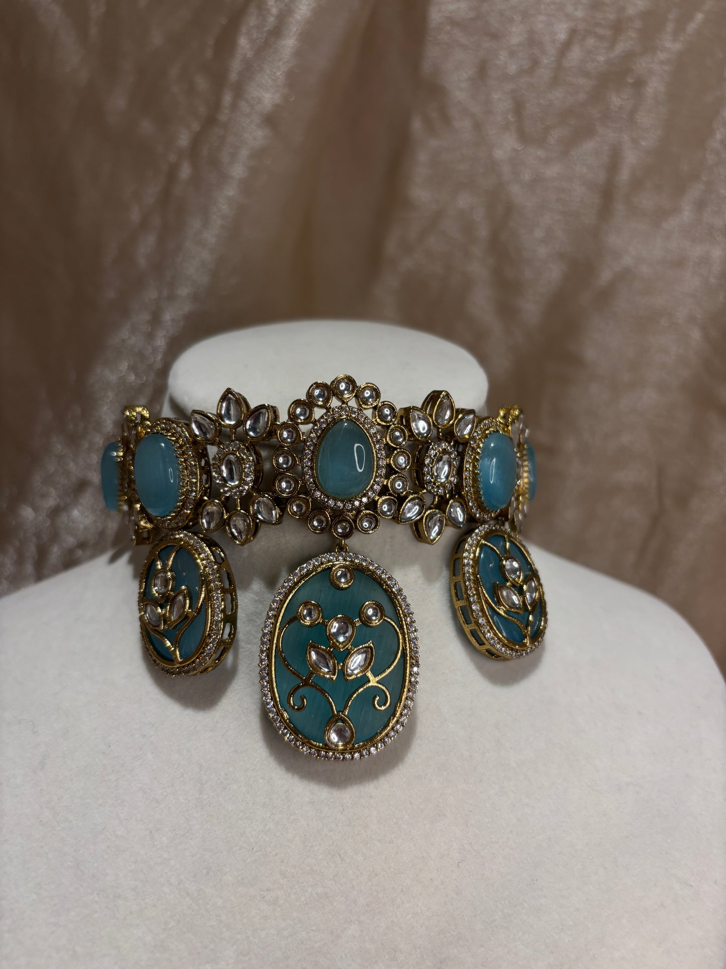 Sky blue choker