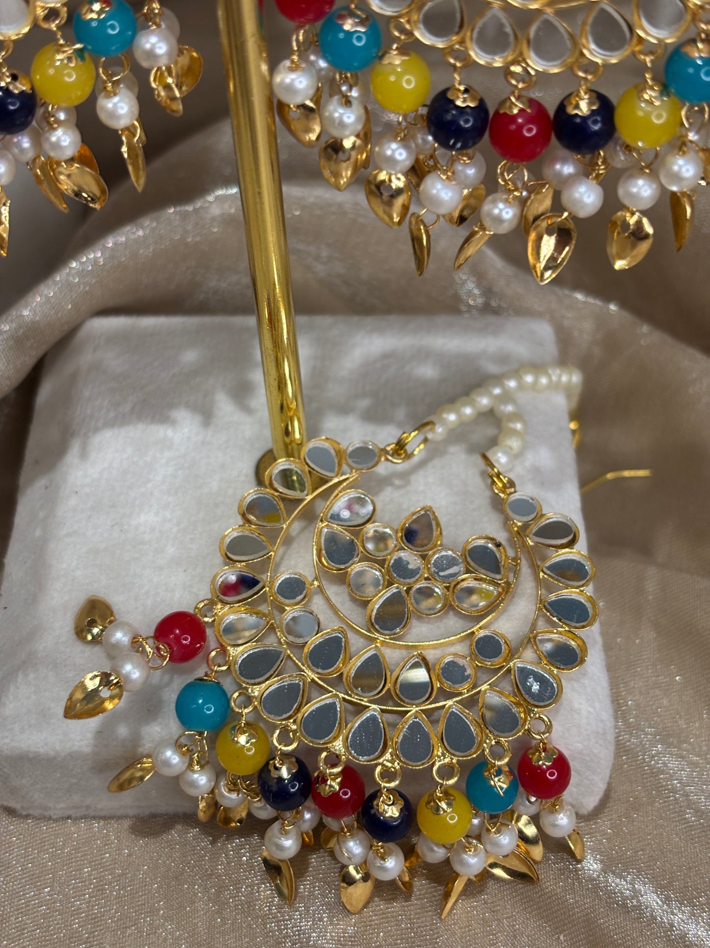 Multi-colour mirror work choker set