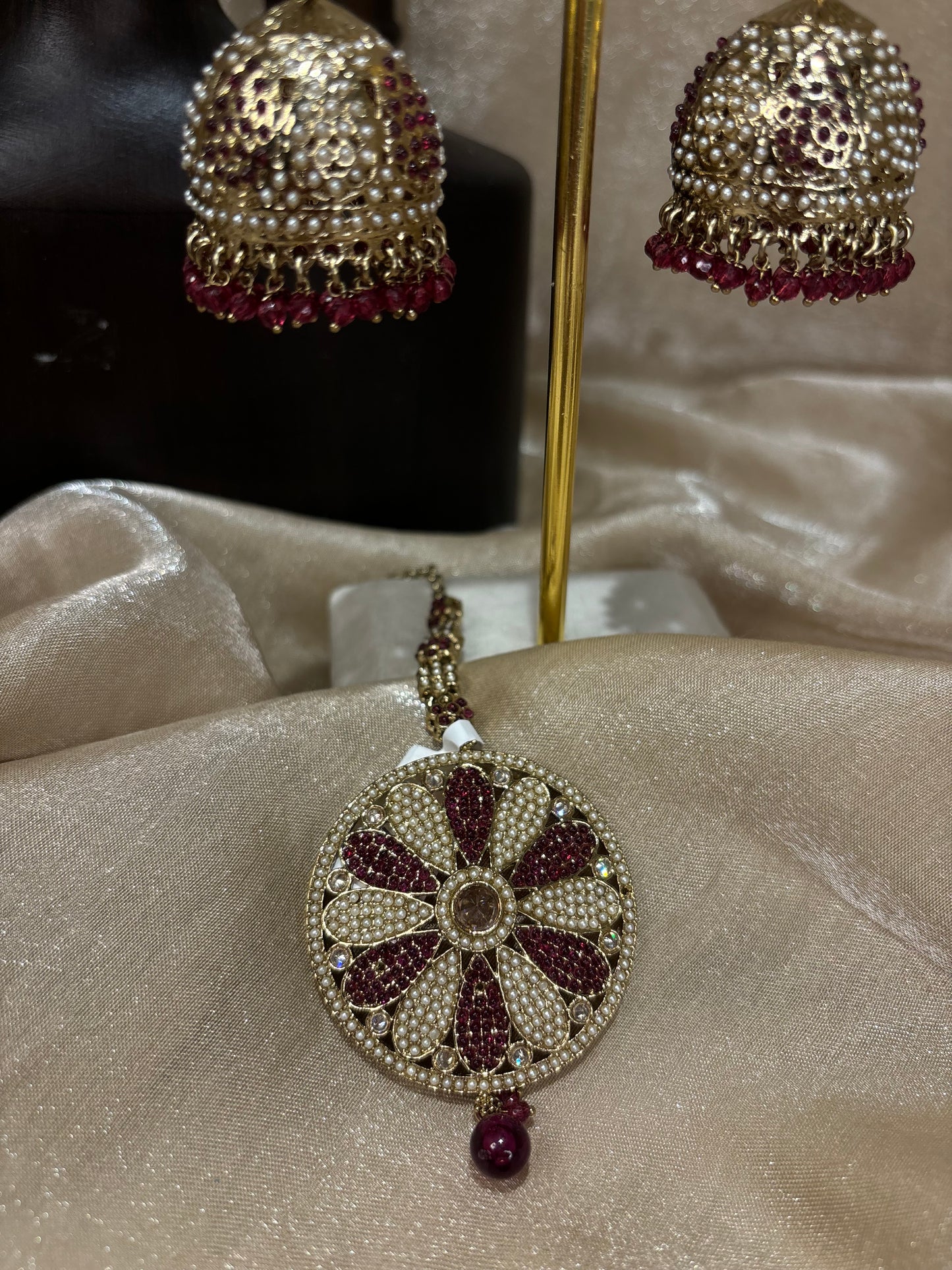 Maroon jhumki/tikka set