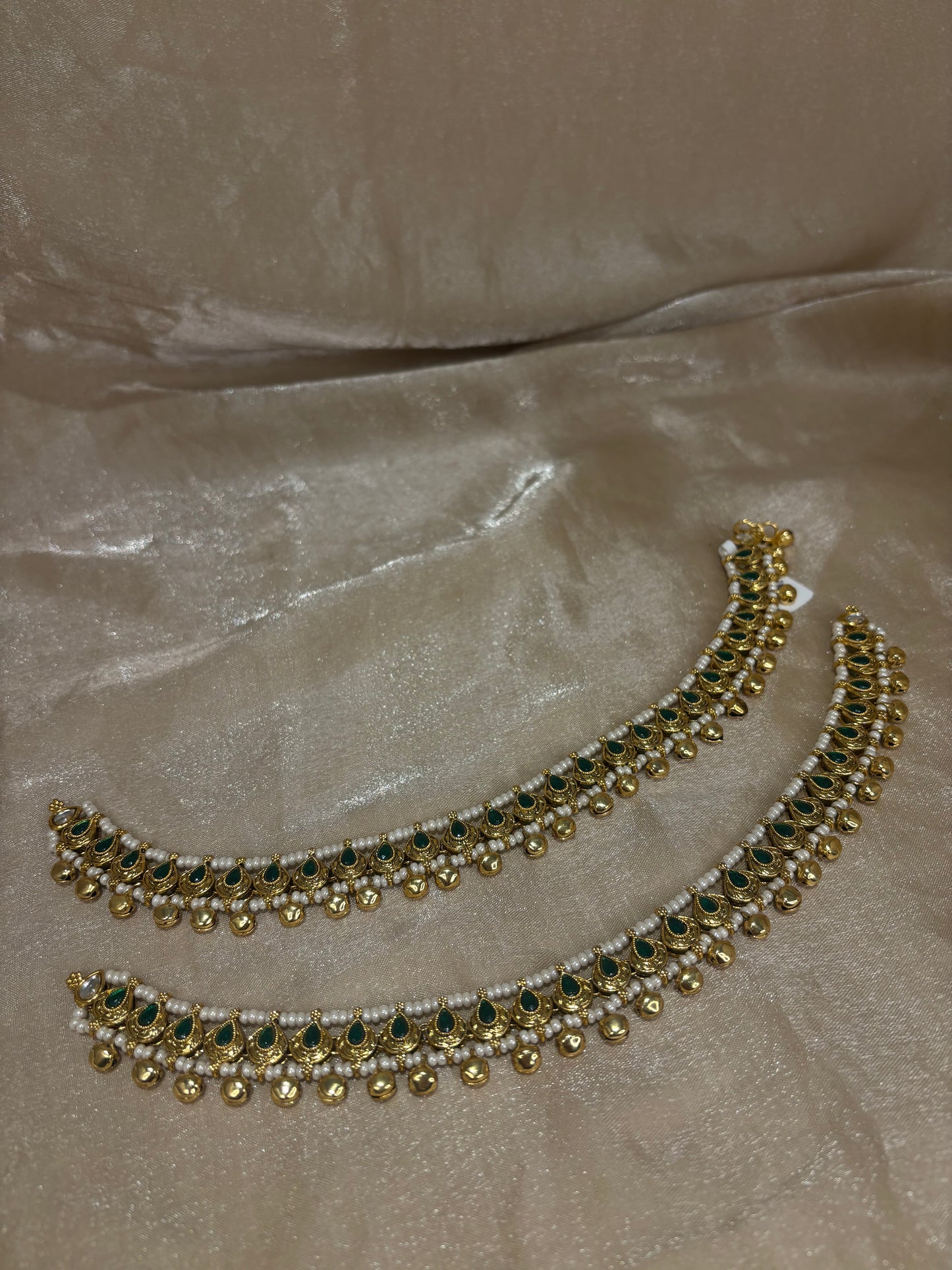 Emerald green jhanjaran