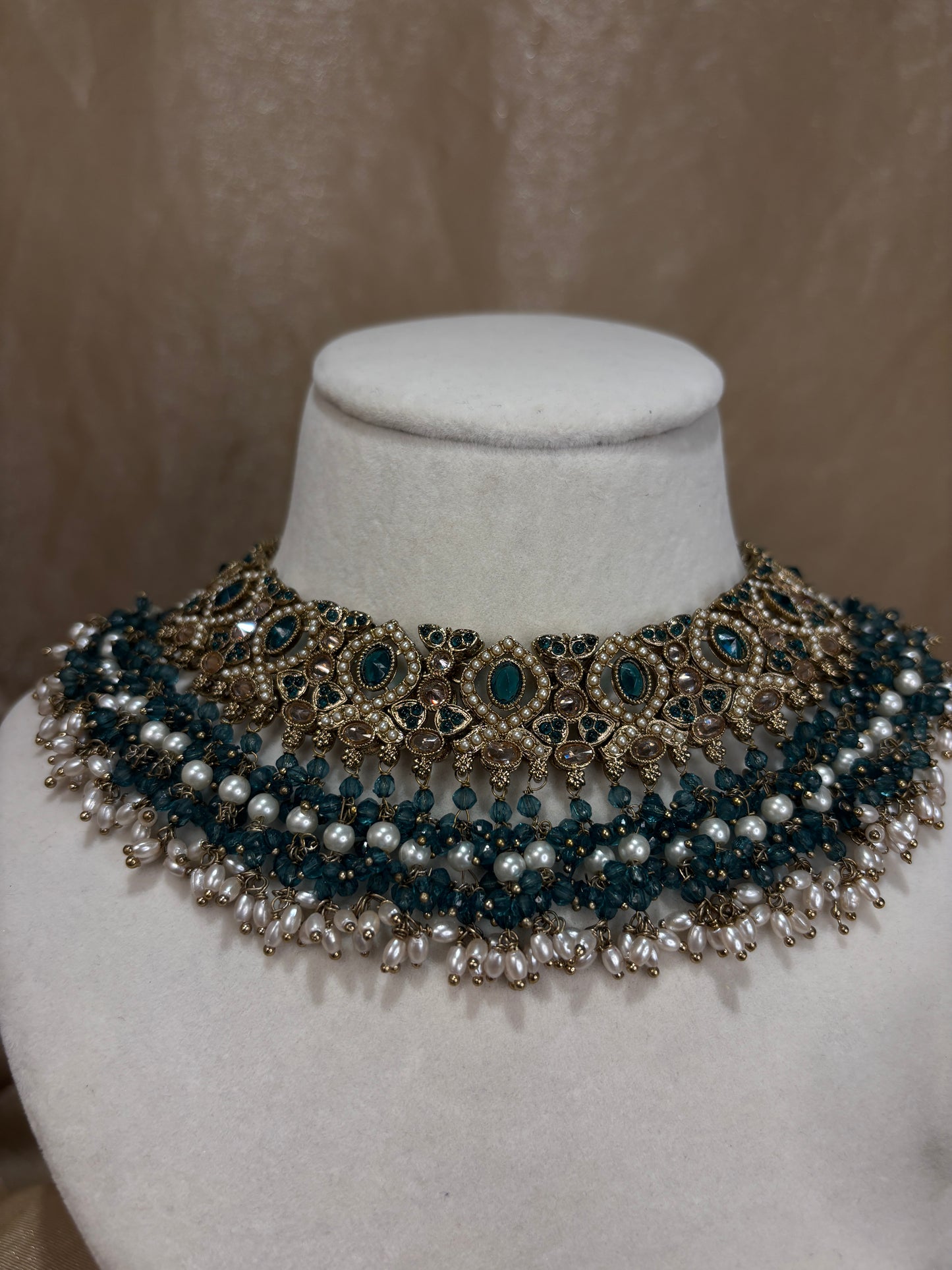 Teal necklace set