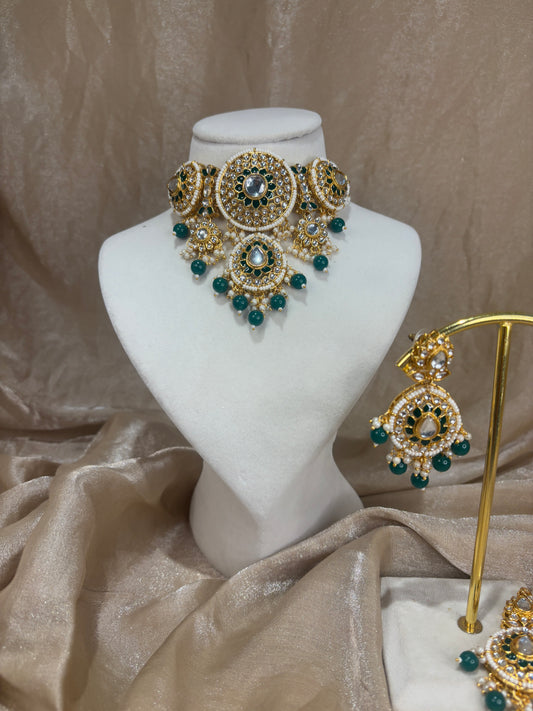 Emerald green choker set