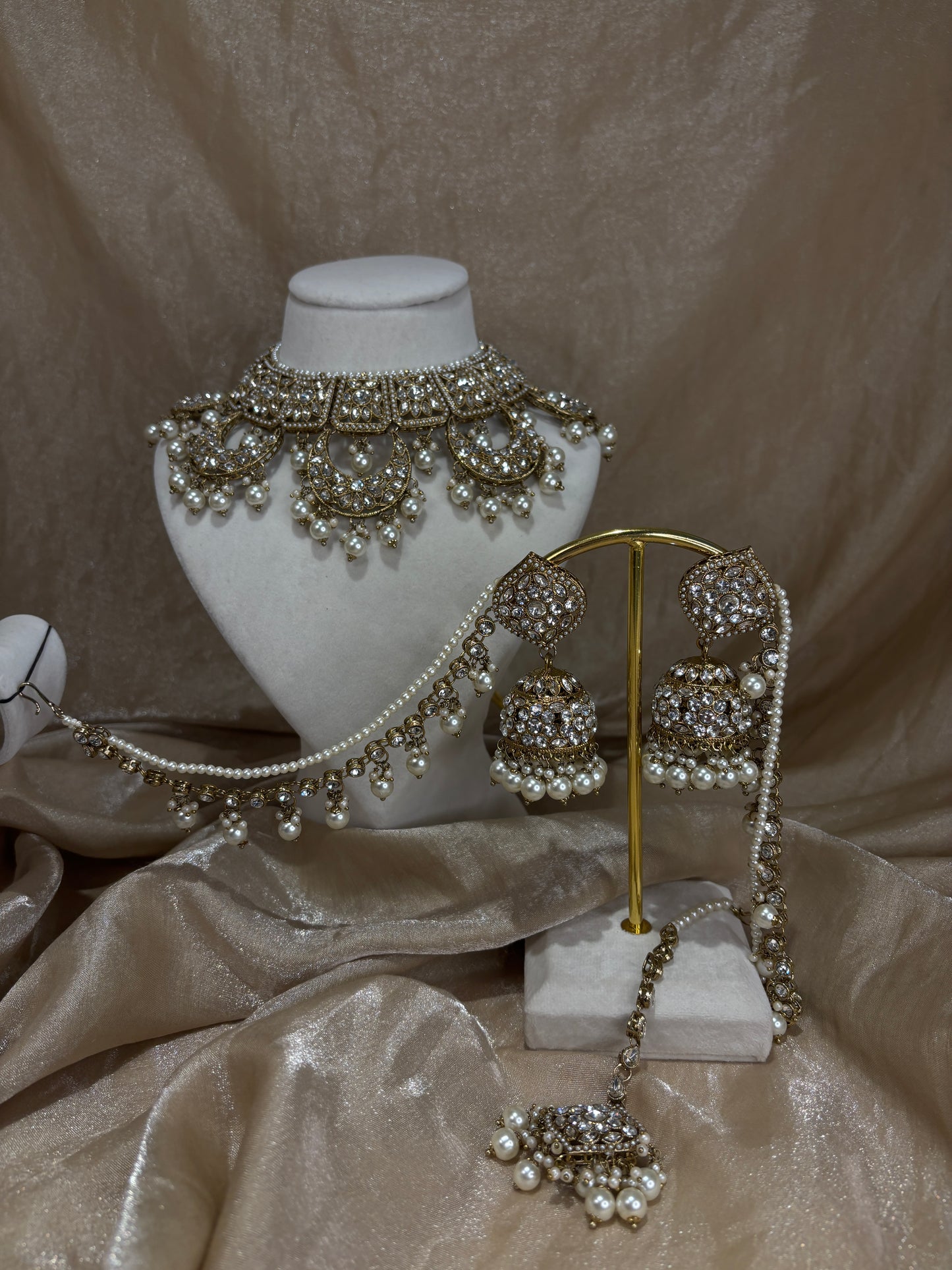 Gold choker set