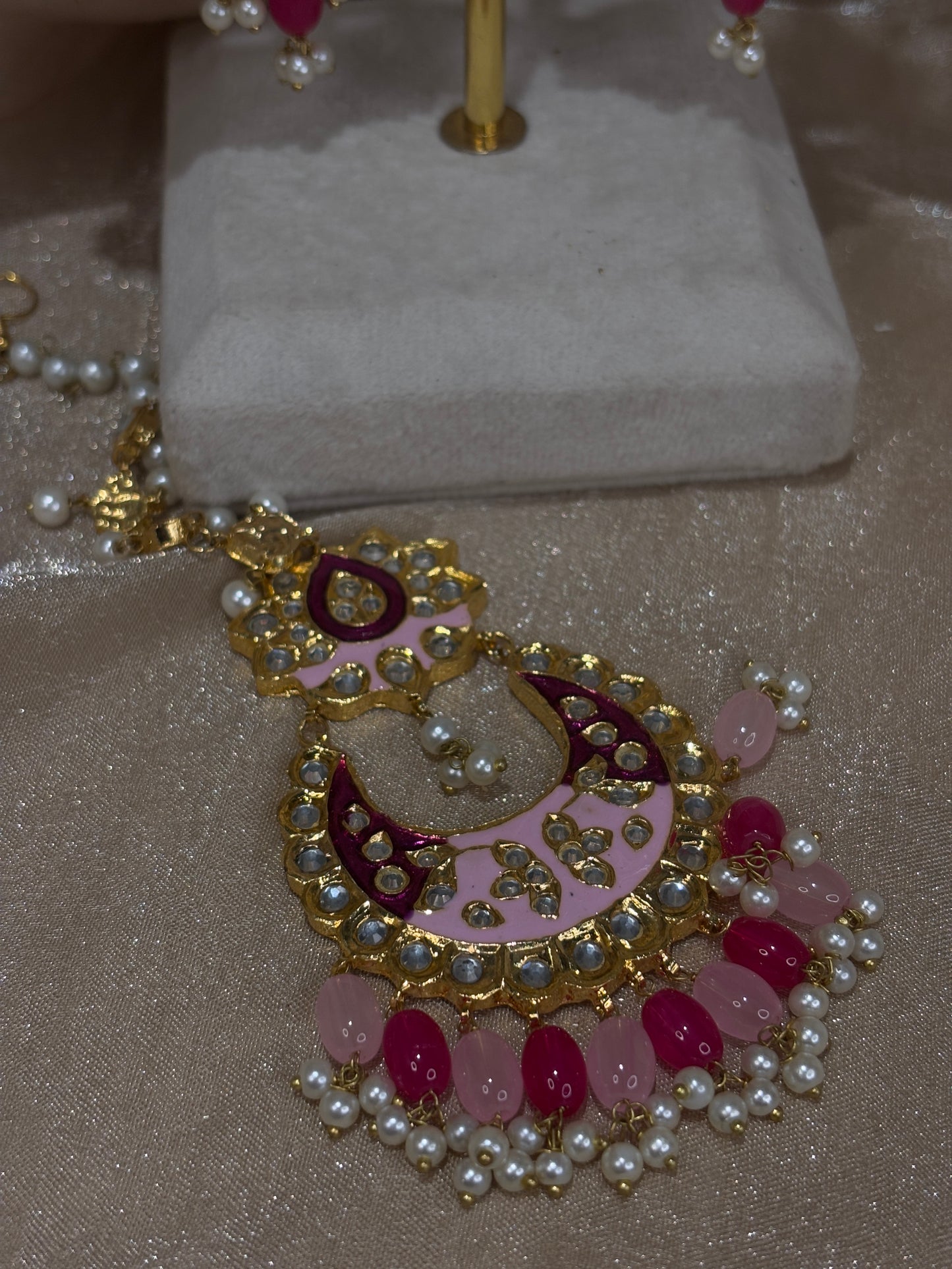Light pink and hot pink thappa kundan earring/tikka set