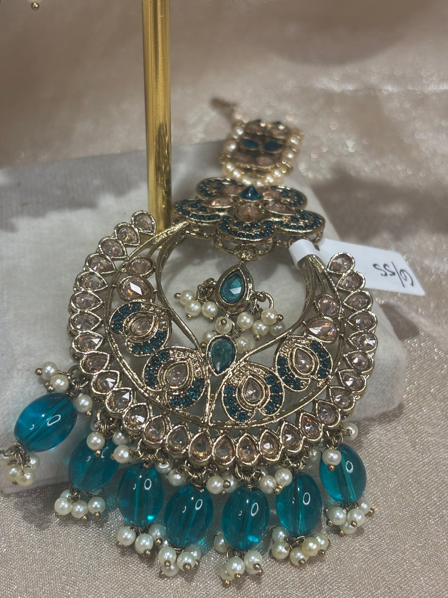 Blue earring/tikka set